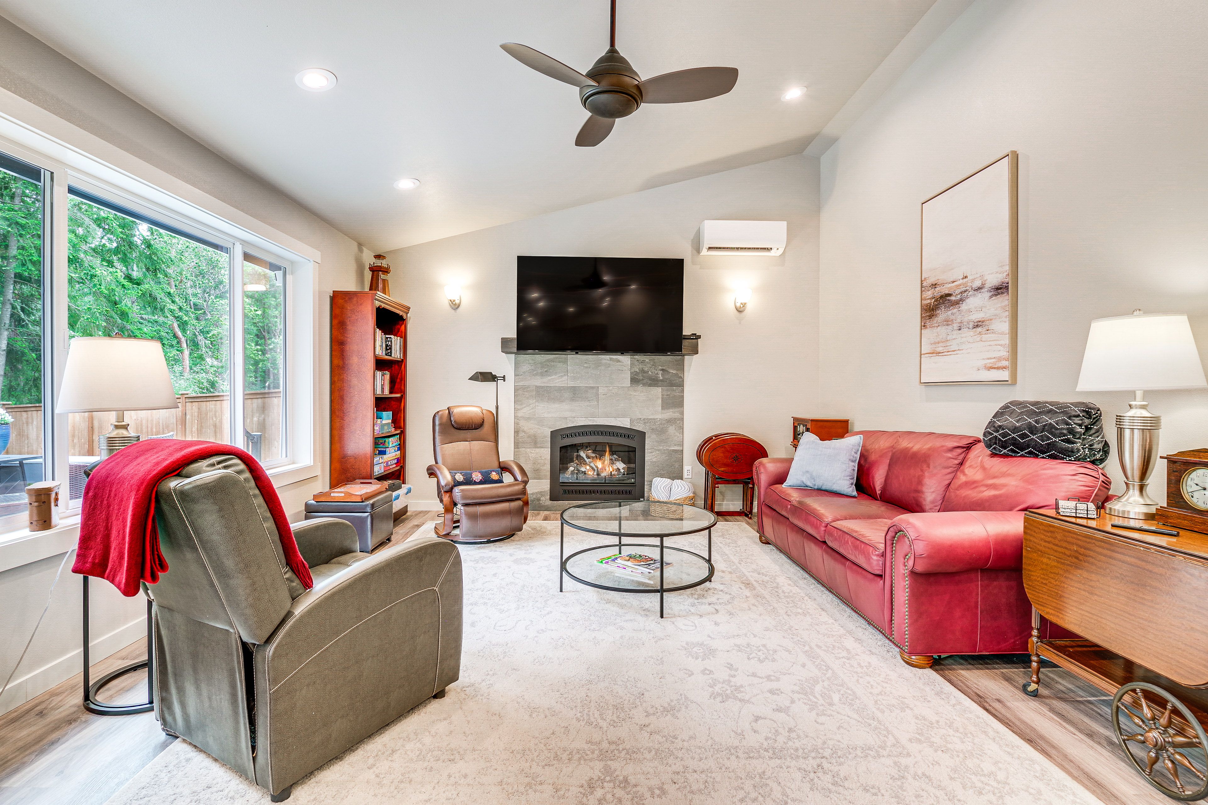 Living Area | Gas Fireplace | Smart TV w/ Cable | Board Games