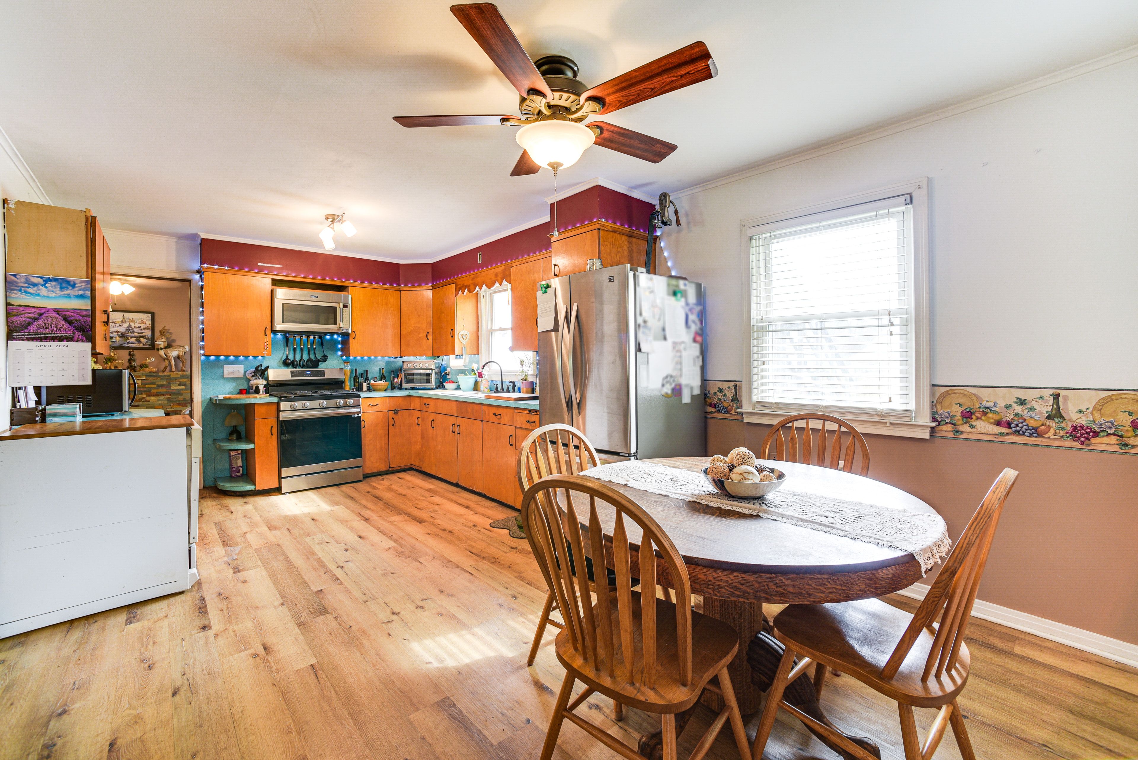 Dining Area | Main Level | Dishware & Flatware