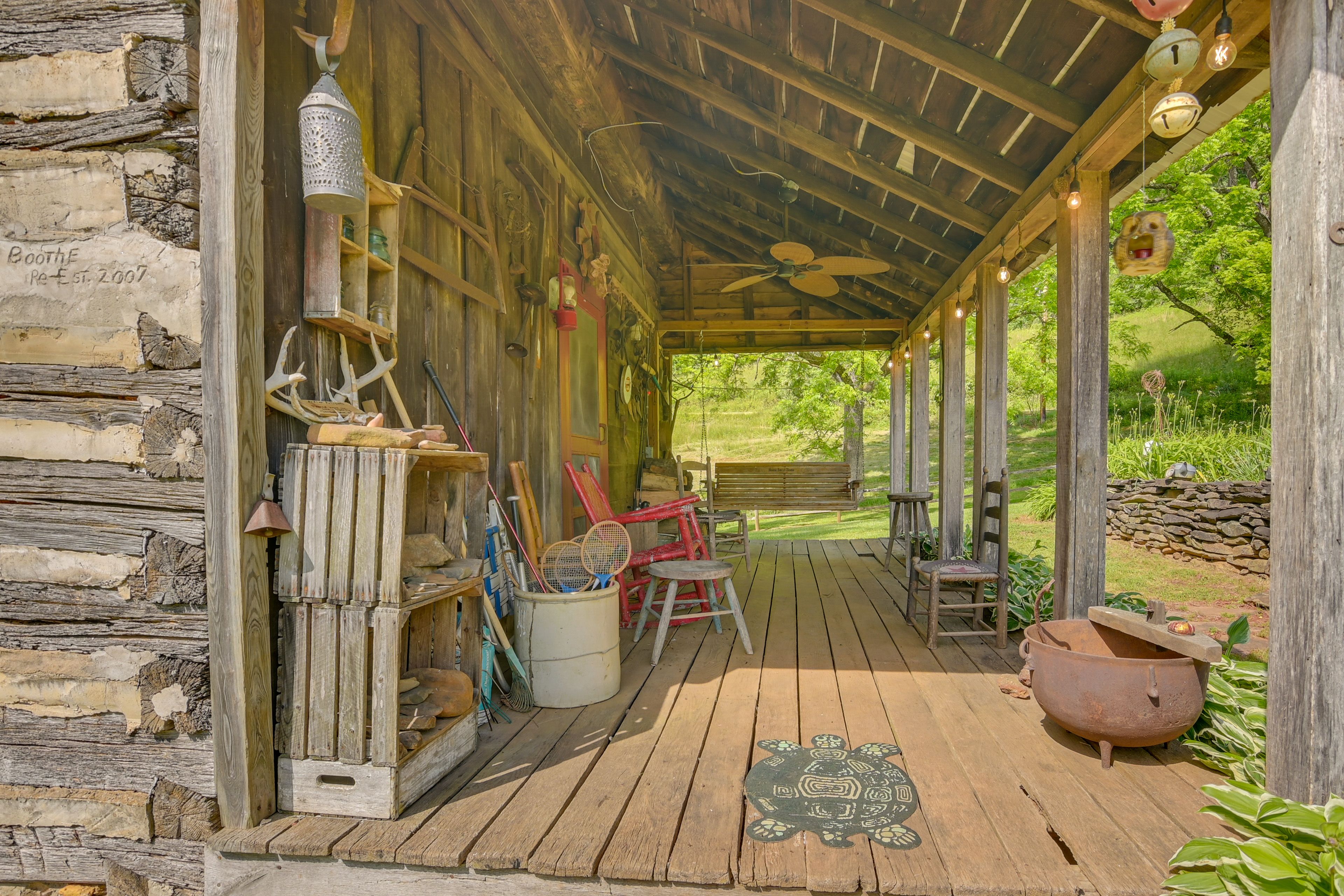 Furnished Porch