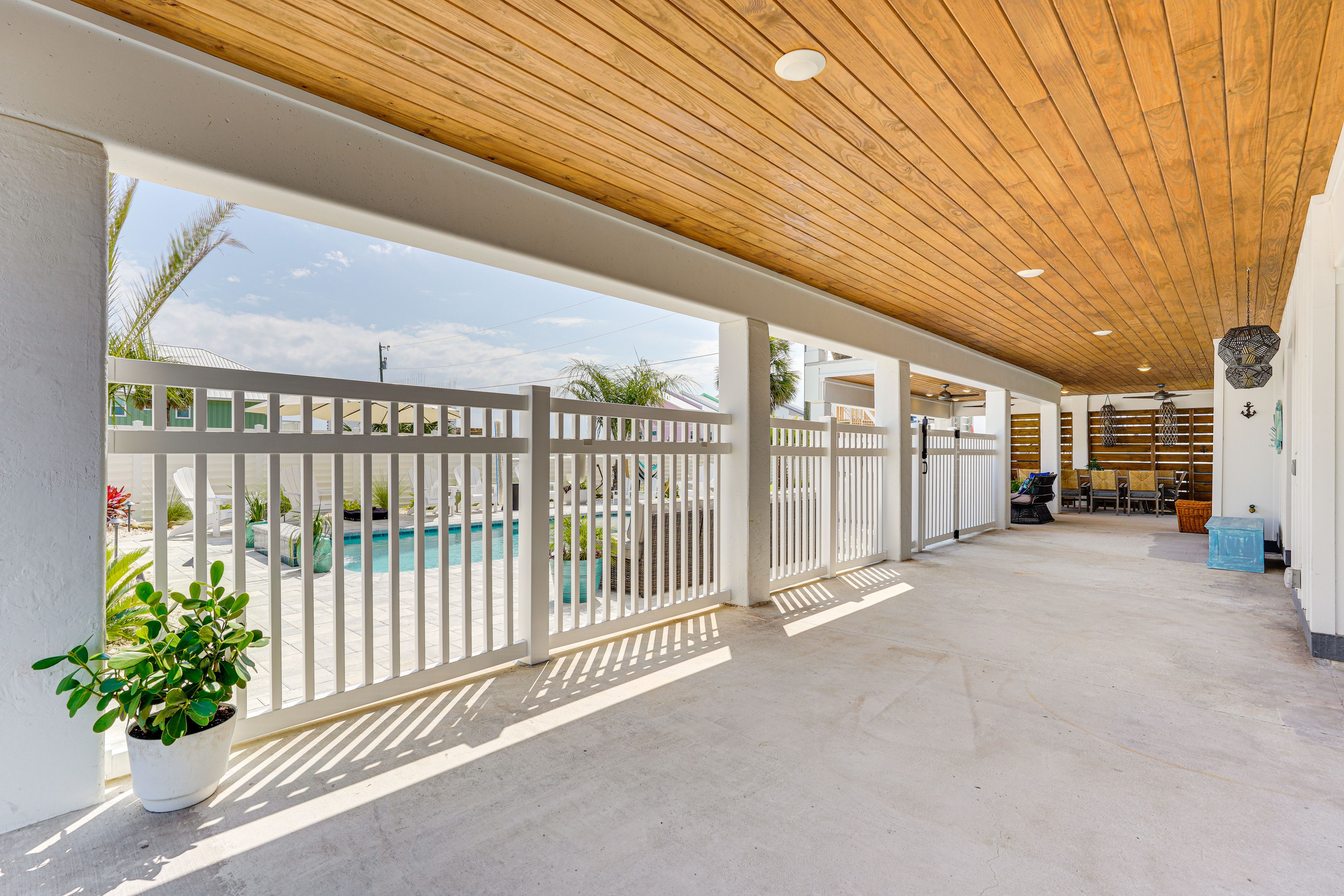 Parking | Carport (3 Vehicles) | Driveway (4 Vehicles) | Free Street Parking