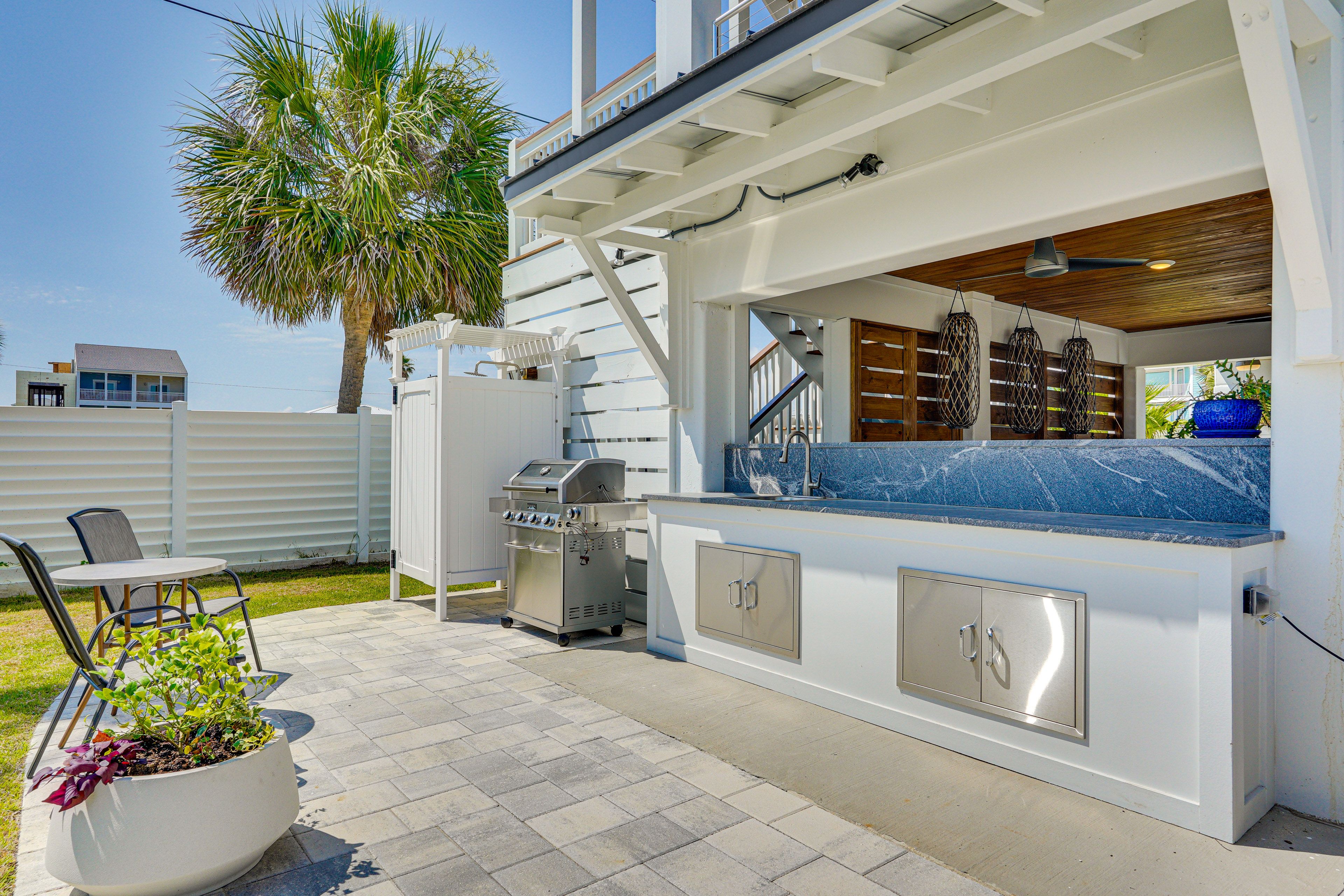 Outdoor Kitchen | Gas Grill
