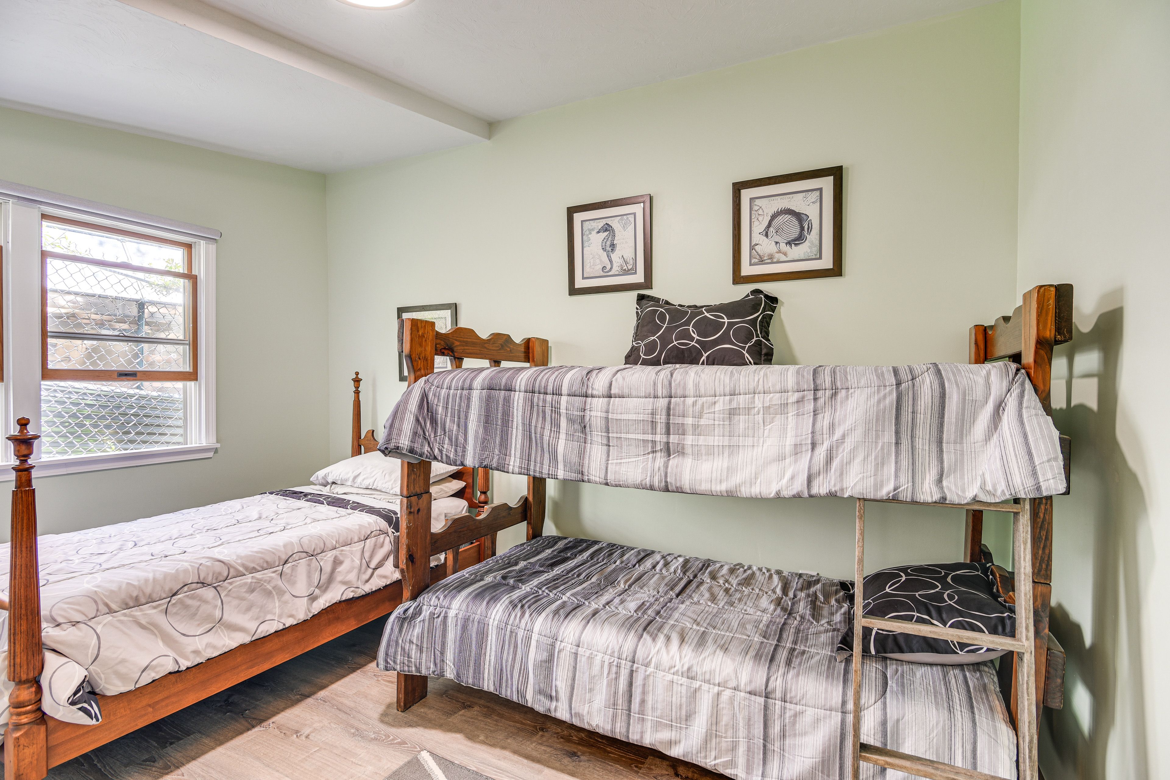 Bedroom 2 | Twin Bunk Bed | Twin Bed