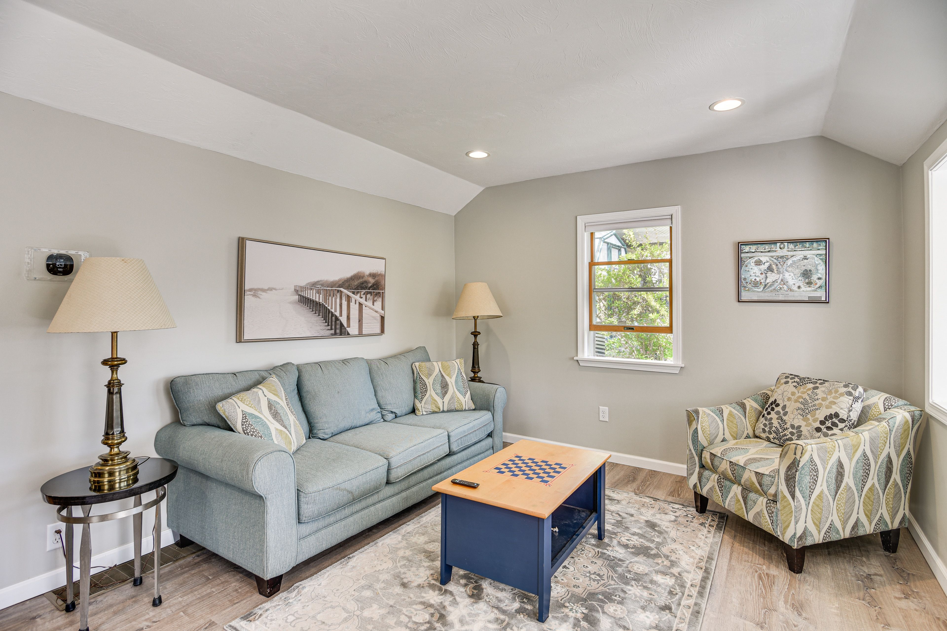 Living Room | Central Heating & Air Conditioning