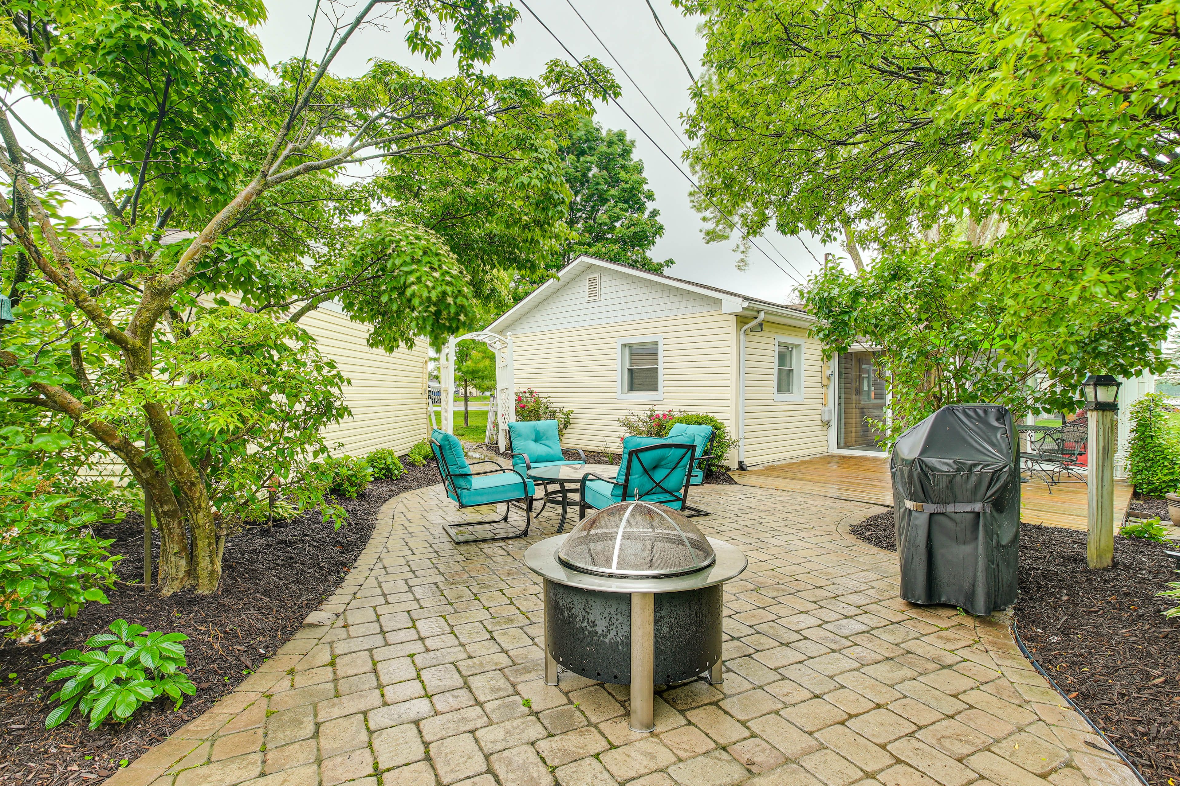 Patio | Fire Pit | Gas Grill