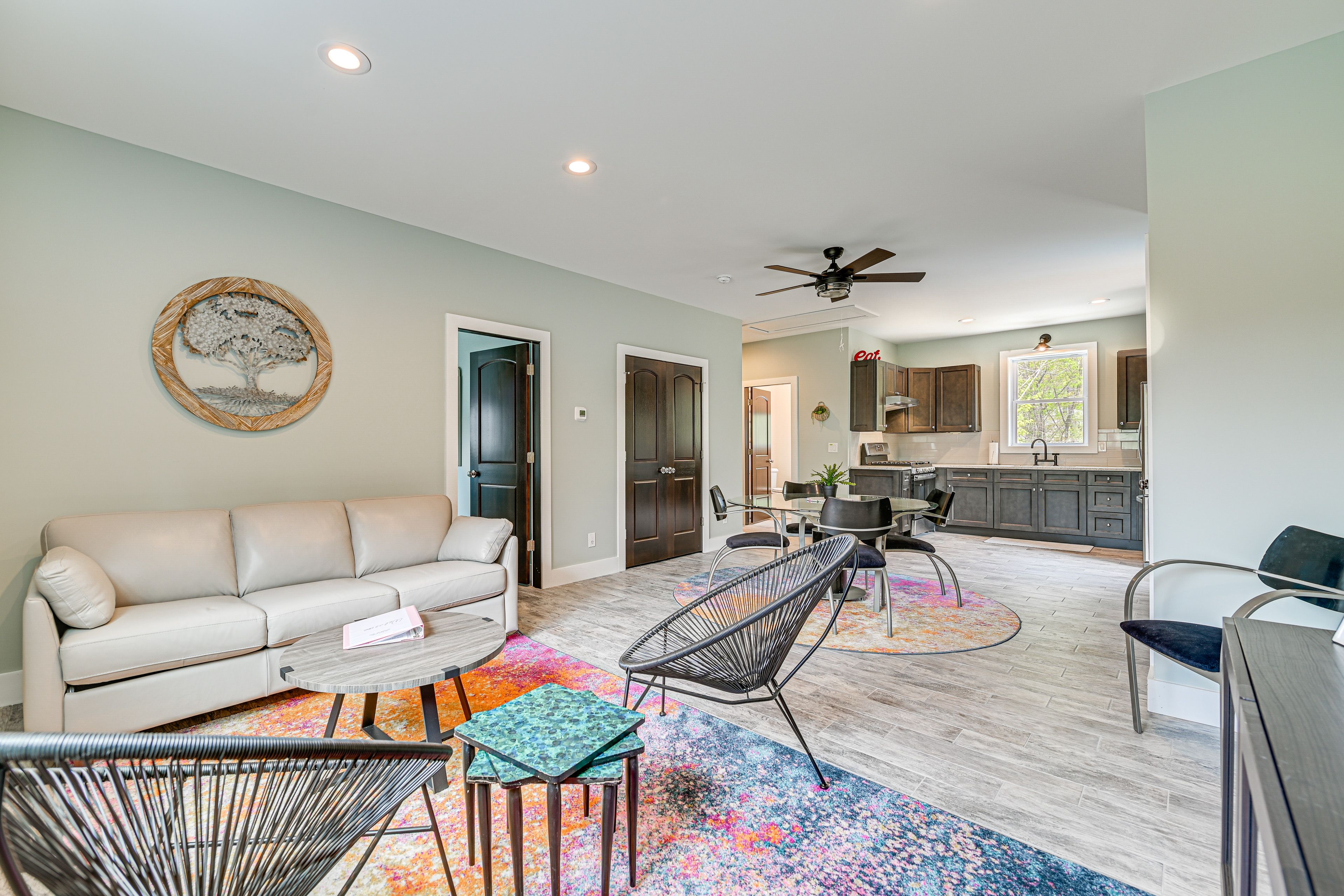 Living Room | Queen Sleeper Sofa | Smart TV | Free WiFi