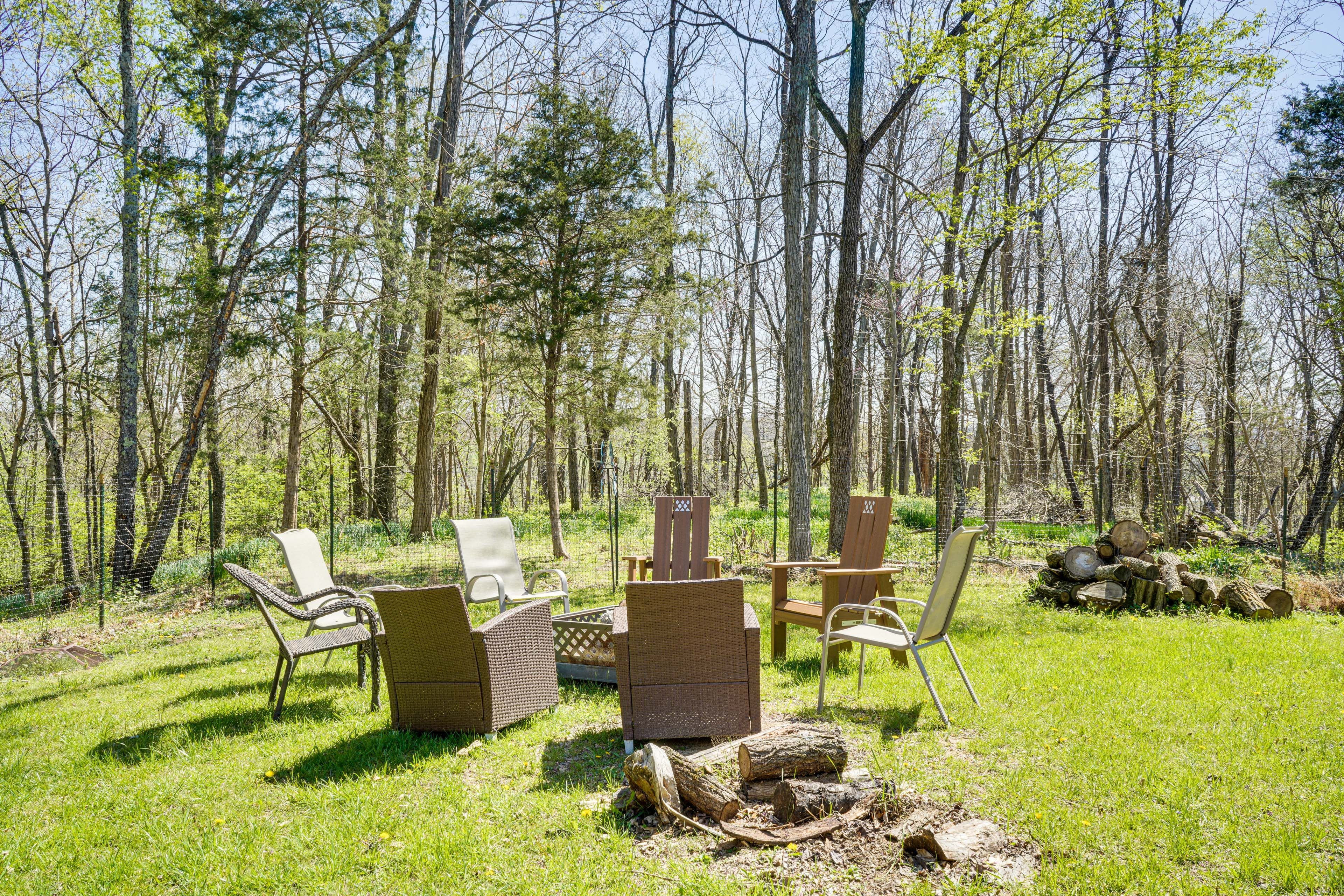 Private Yard | Wood-Burning Fire Pit