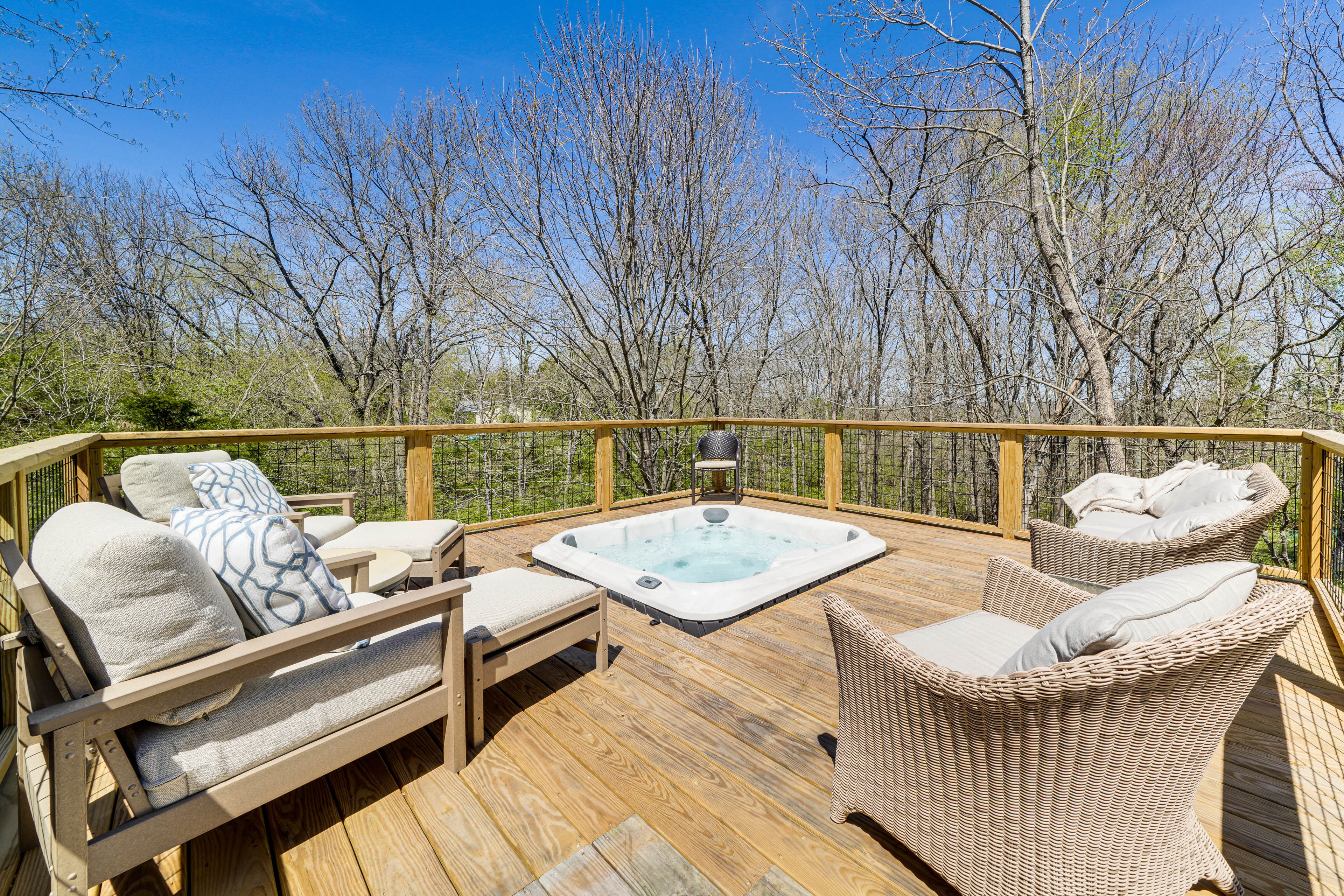 Furnished Deck