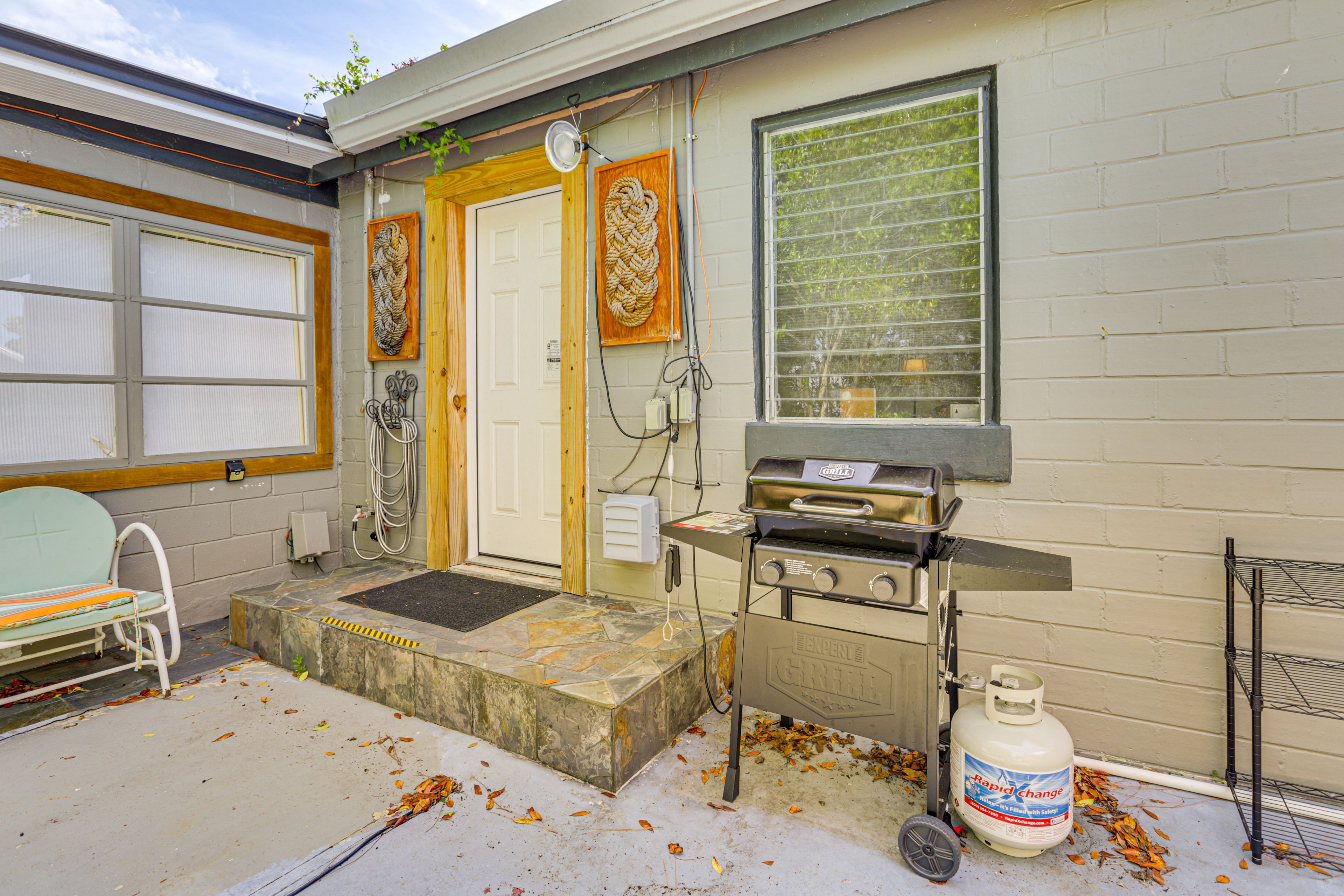 Cottage Exterior | Furnished Patio | Dining Area | Gas Grill