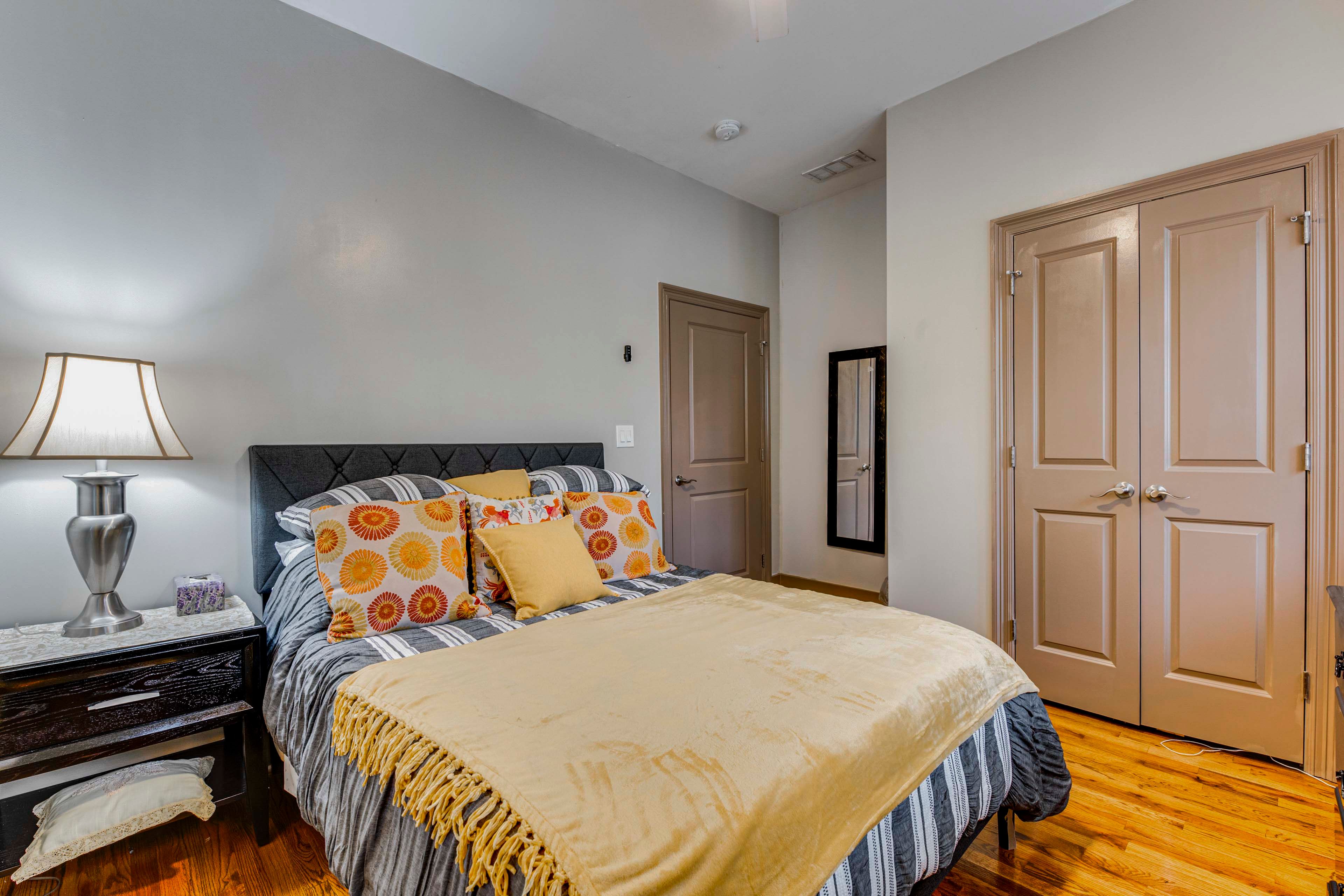 Bedroom 3 | Queen Bed