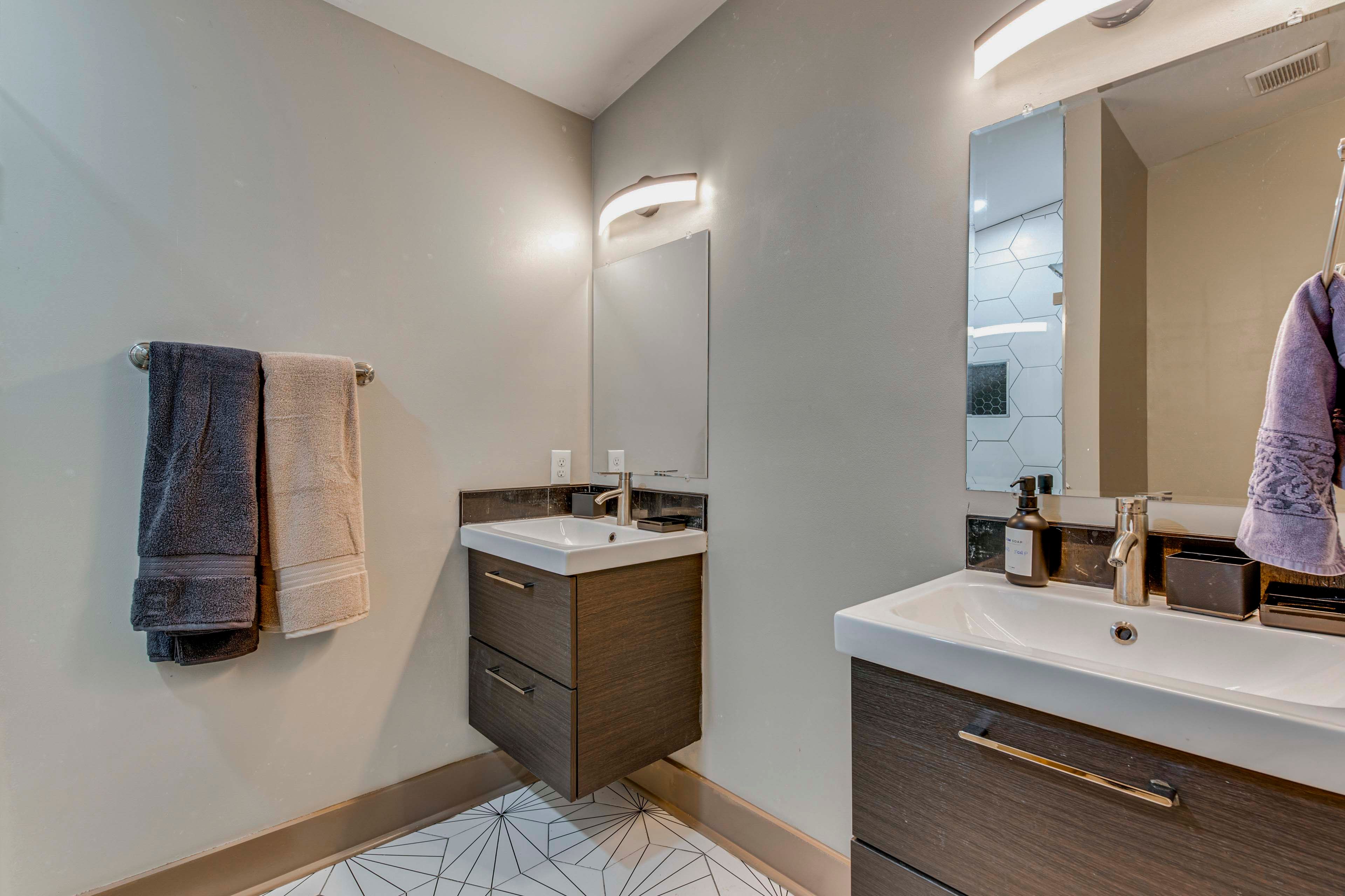 Full Bath | Towels | Hair Dryer