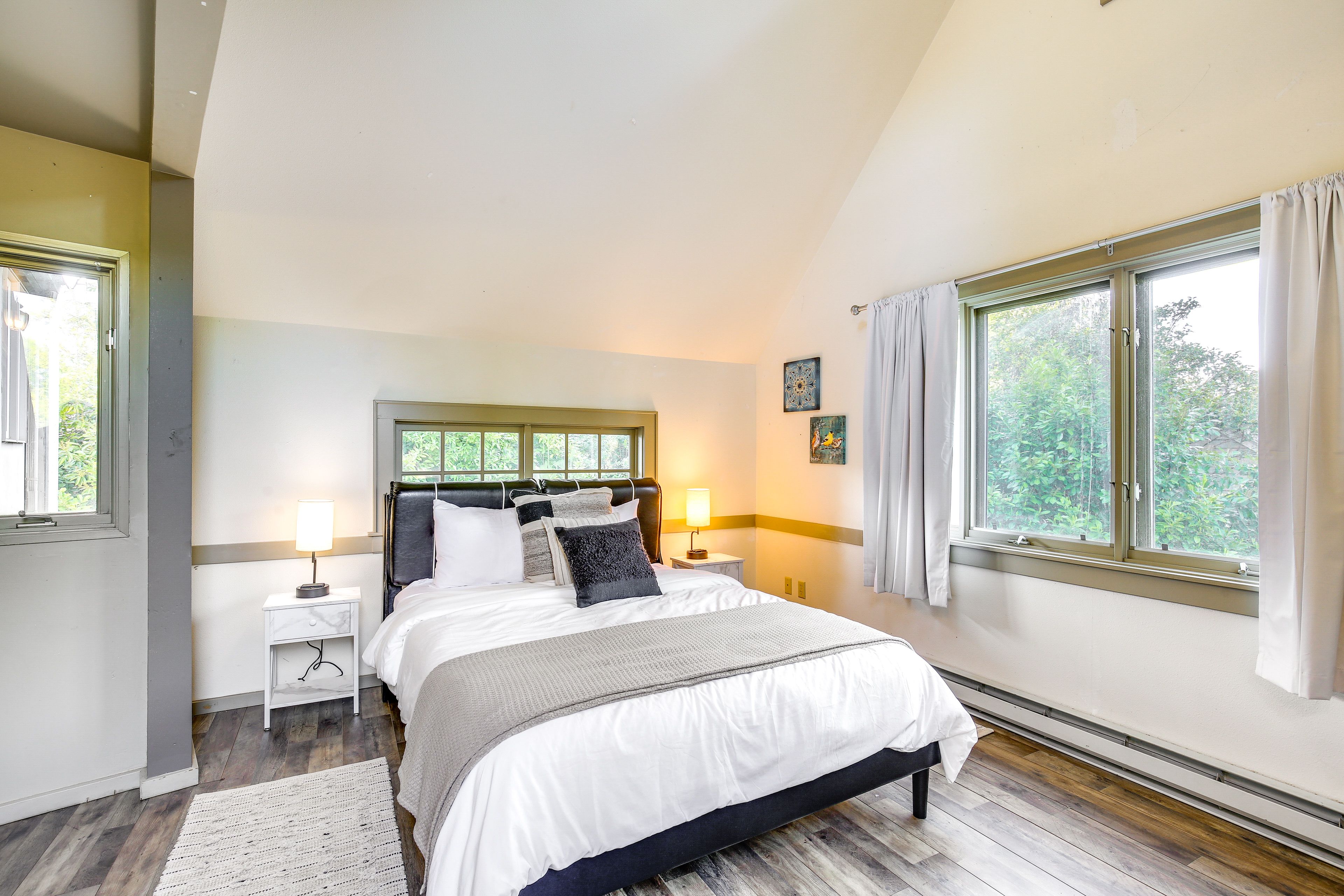 Bedroom 2 | Queen Bed | 2nd Floor