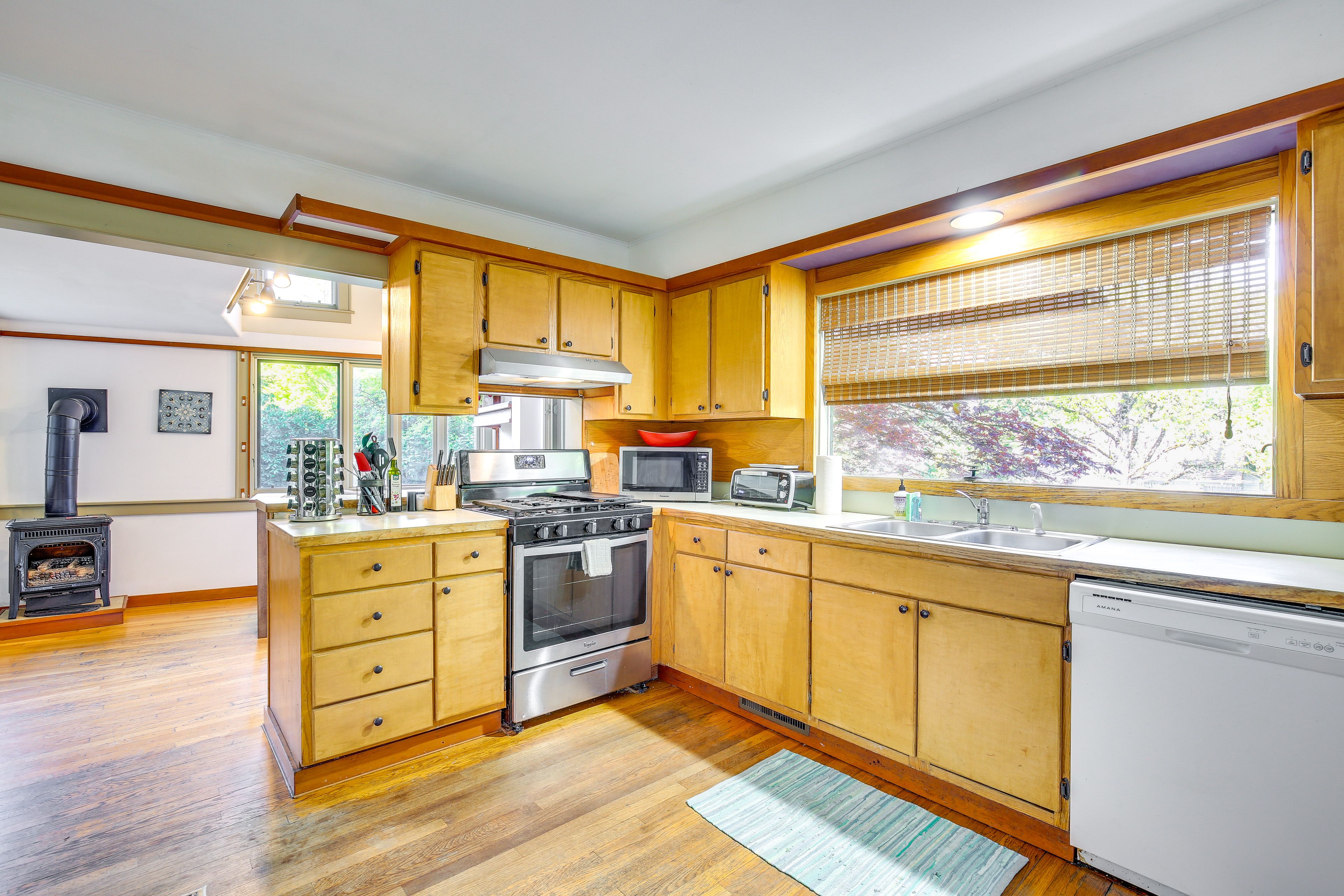 Kitchen | Keurig Coffee Maker | Toaster Oven | Toaster | Blender | 1st Floor