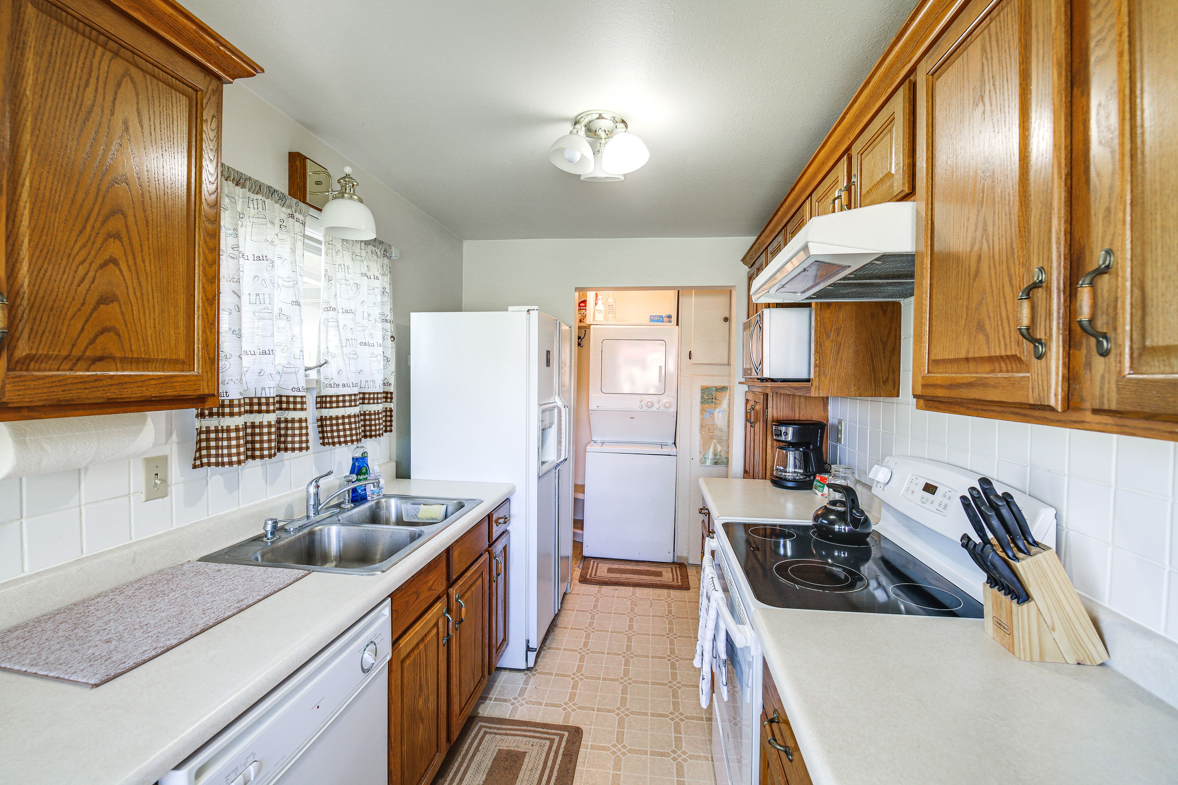 Kitchen | Cooking Basics | Dishwasher | 1st Floor