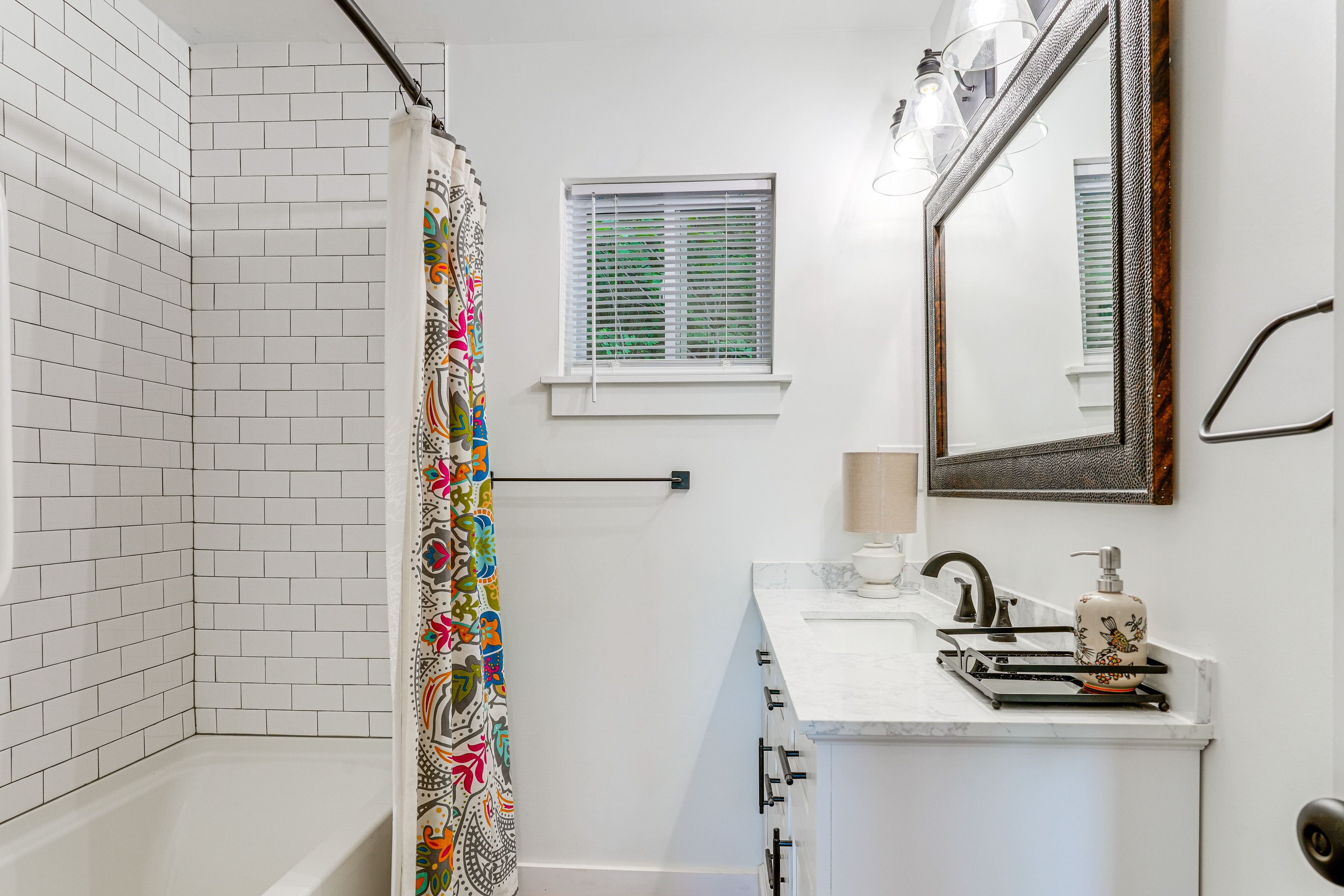 Full Bath | Towels | Upper Level