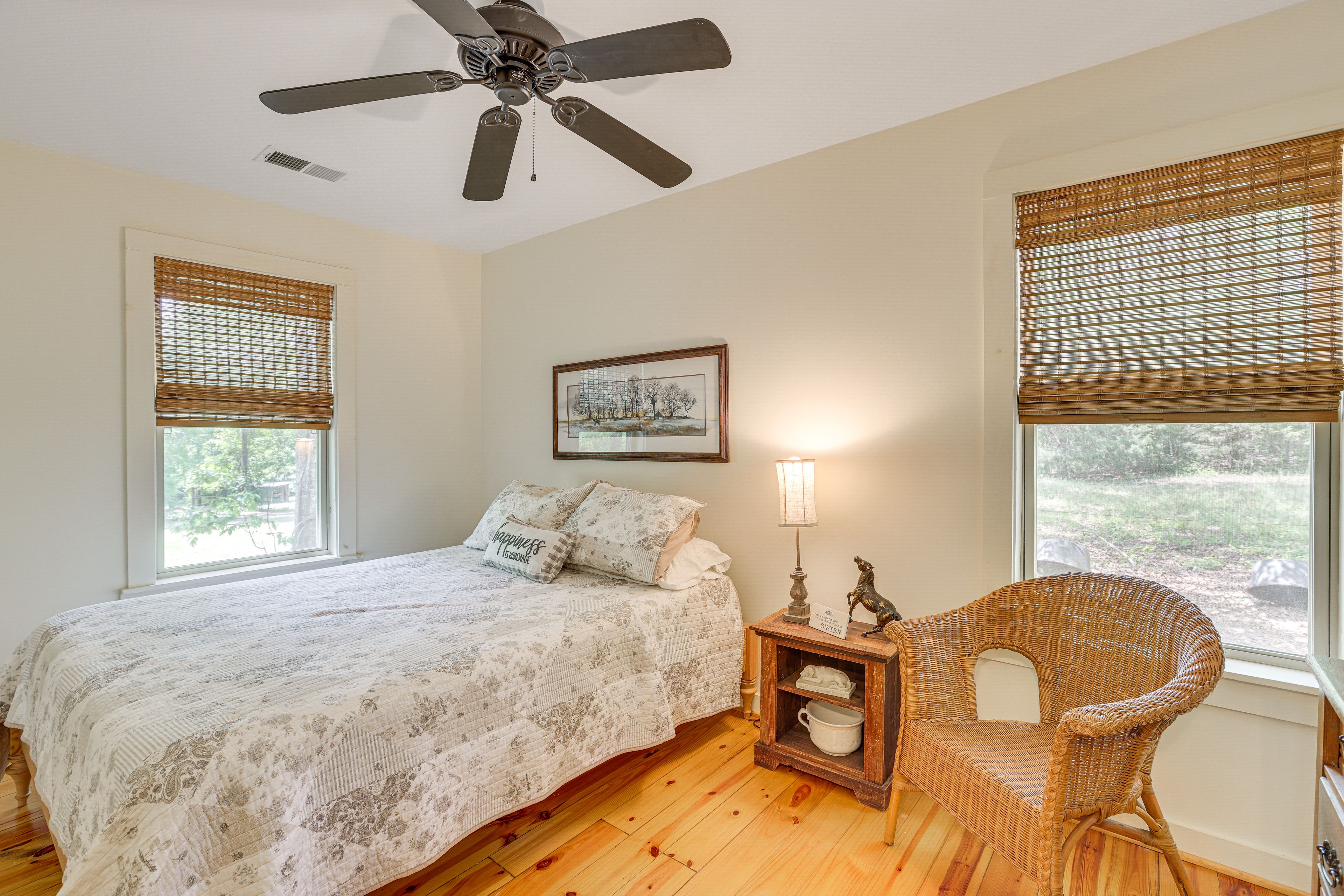 Bedroom 2 | Queen Bed
