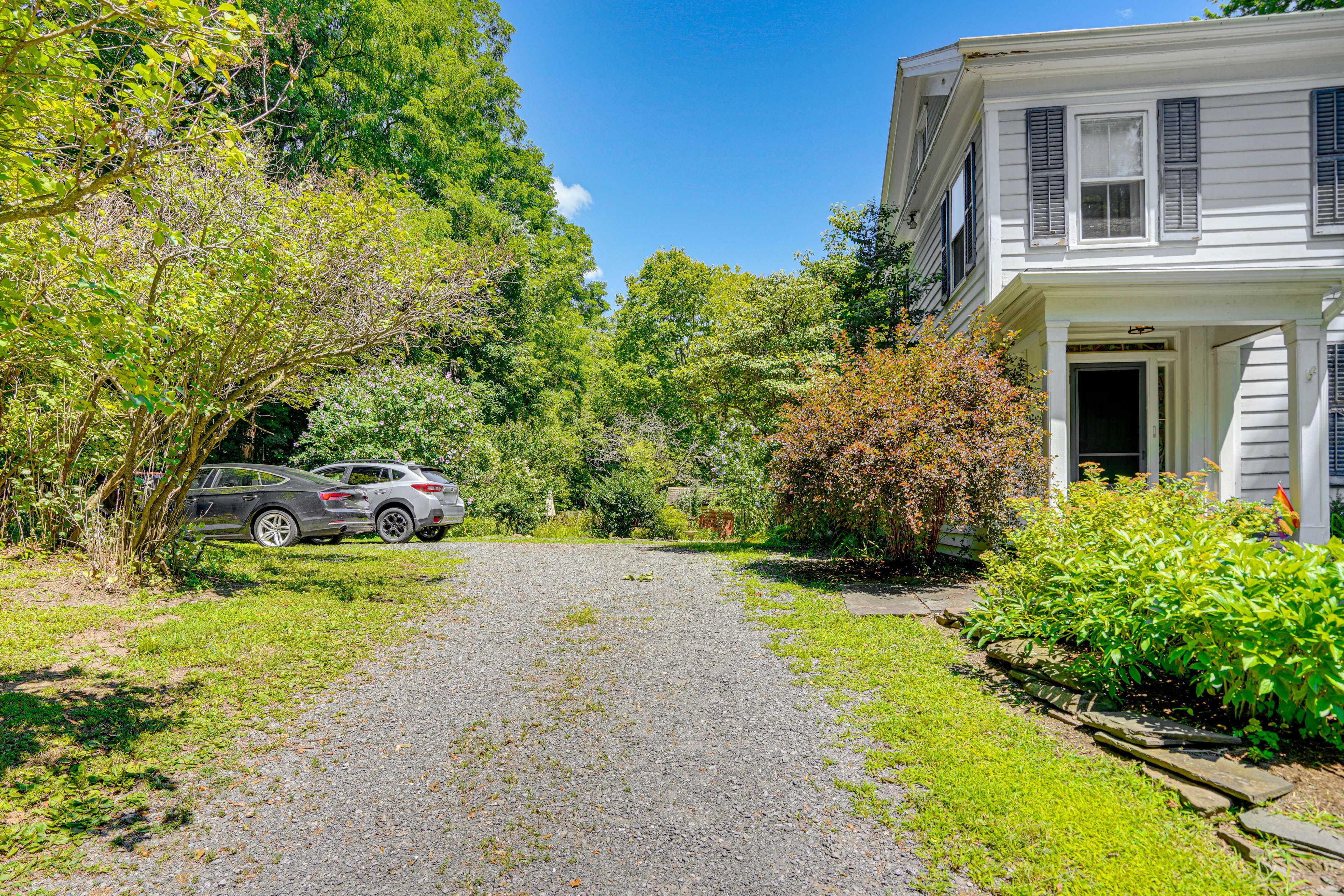 Parking | Driveway (3 Vehicles) | Overflow Parking (2 Vehicles)