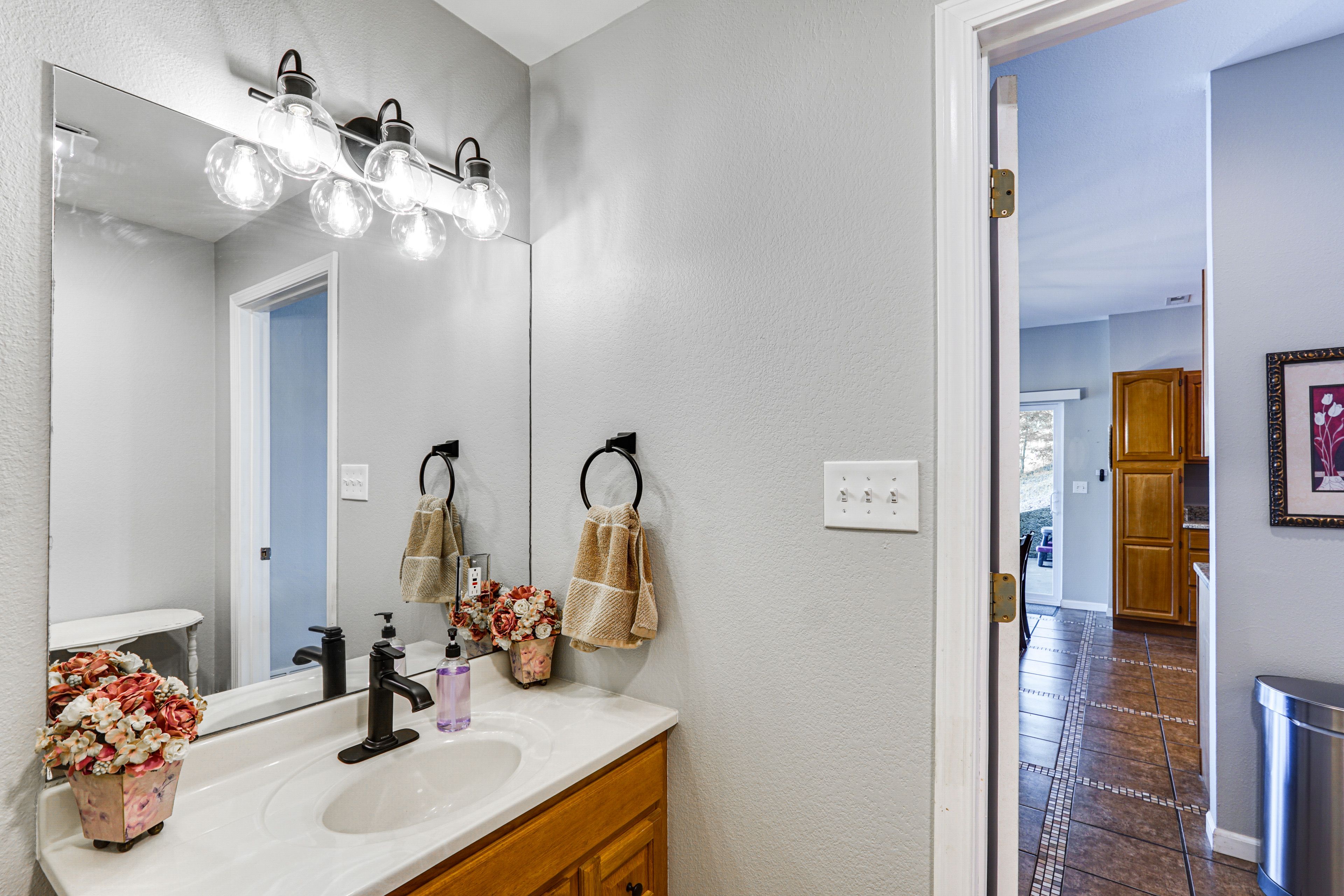 Half Bathroom | 1st Level