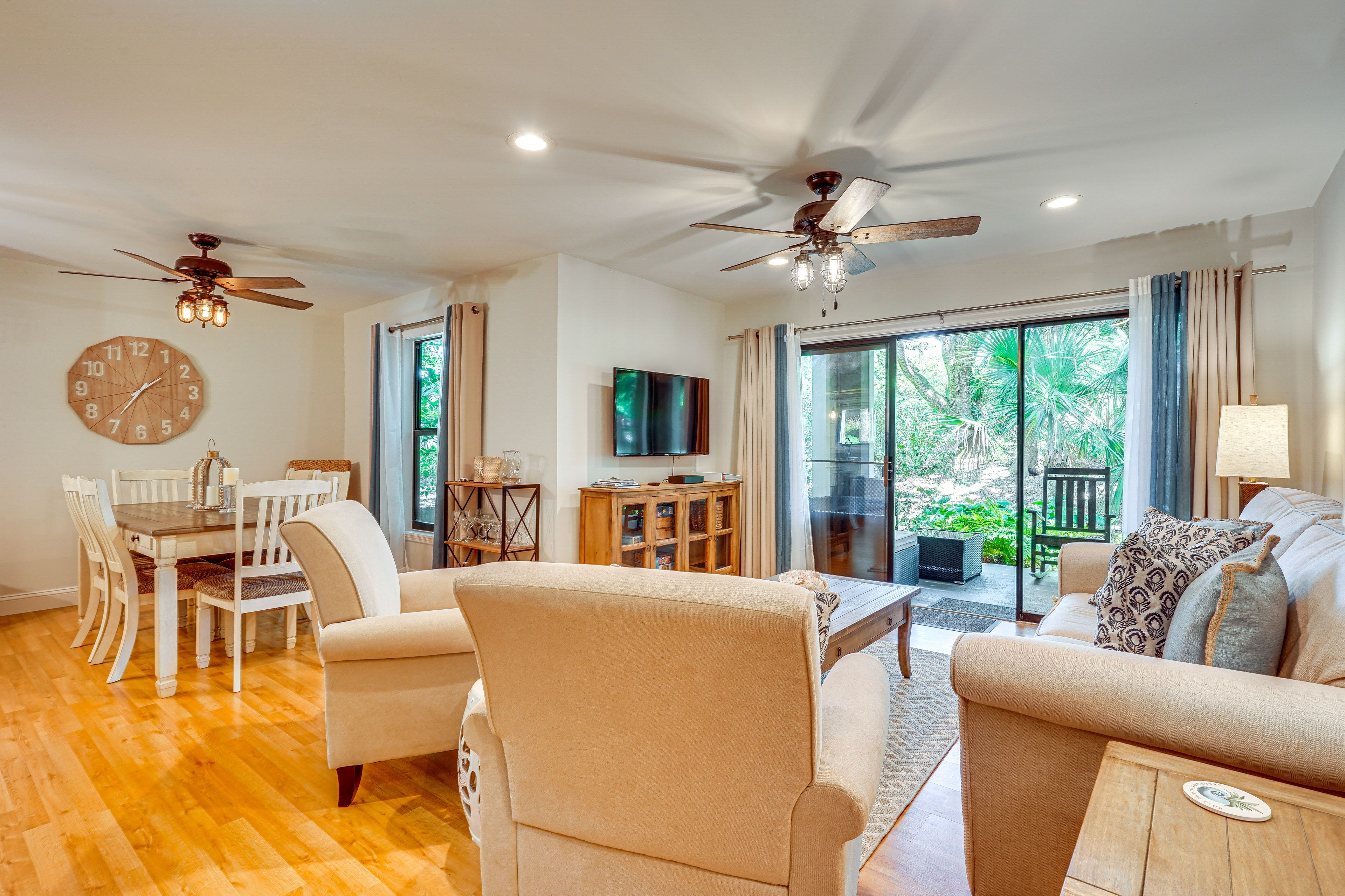 Living Room | Single-Story Villa | Central A/C & Heating | Queen Sleeper Sofa