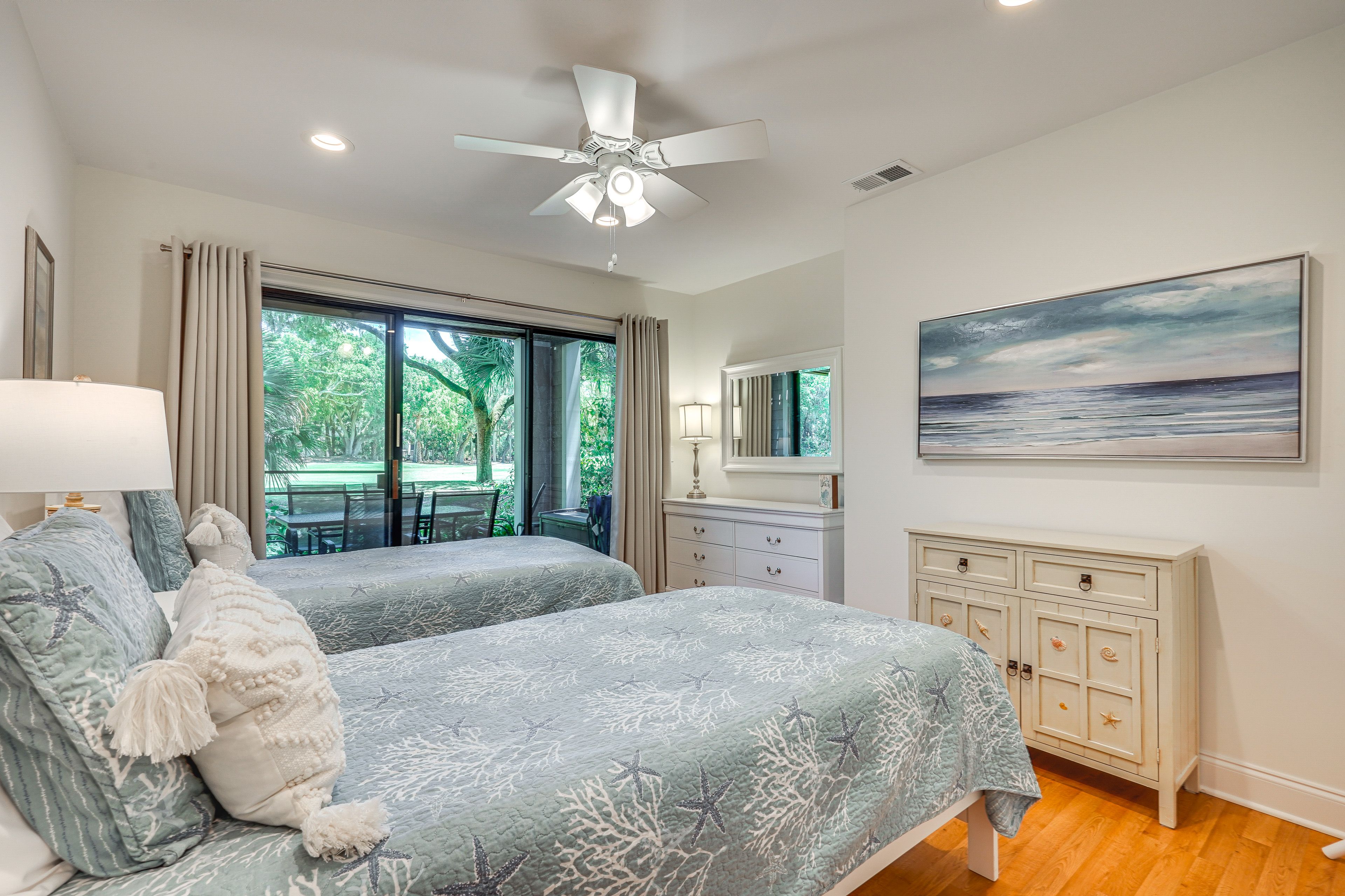 Bedroom 2 | 2 Twin Beds