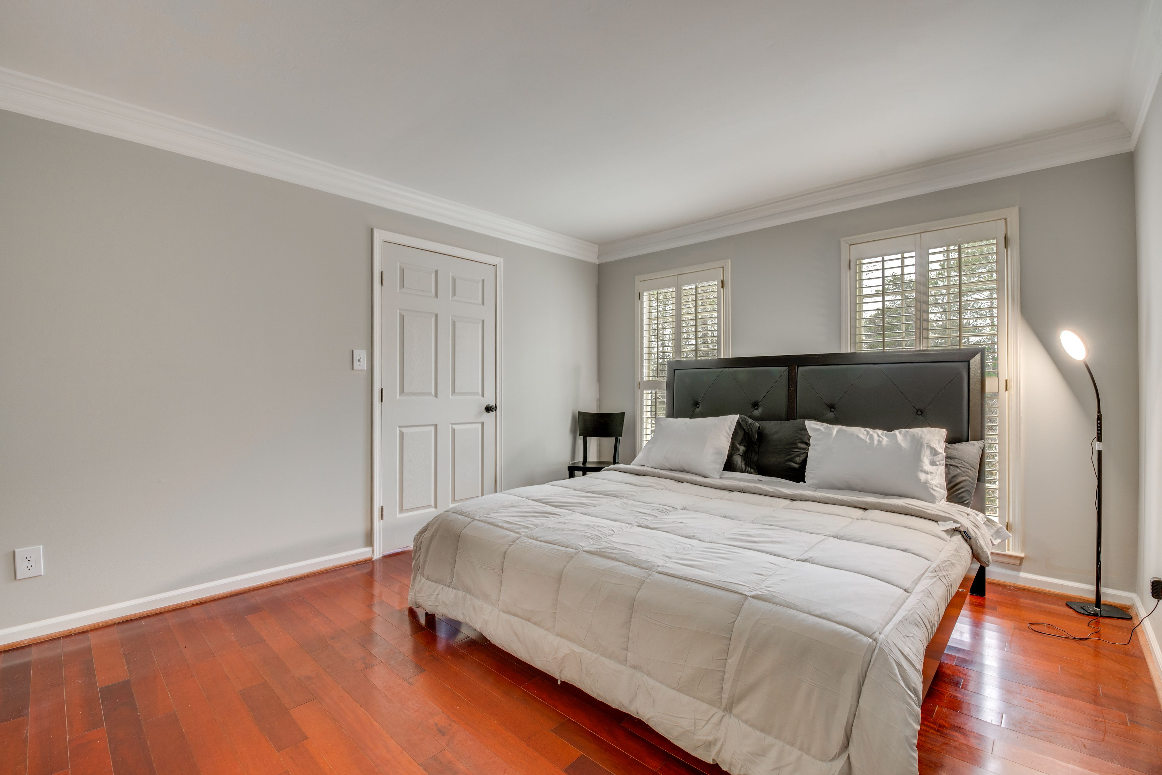 Bedroom 1 | King Bed | Linens Provided | 1st Floor
