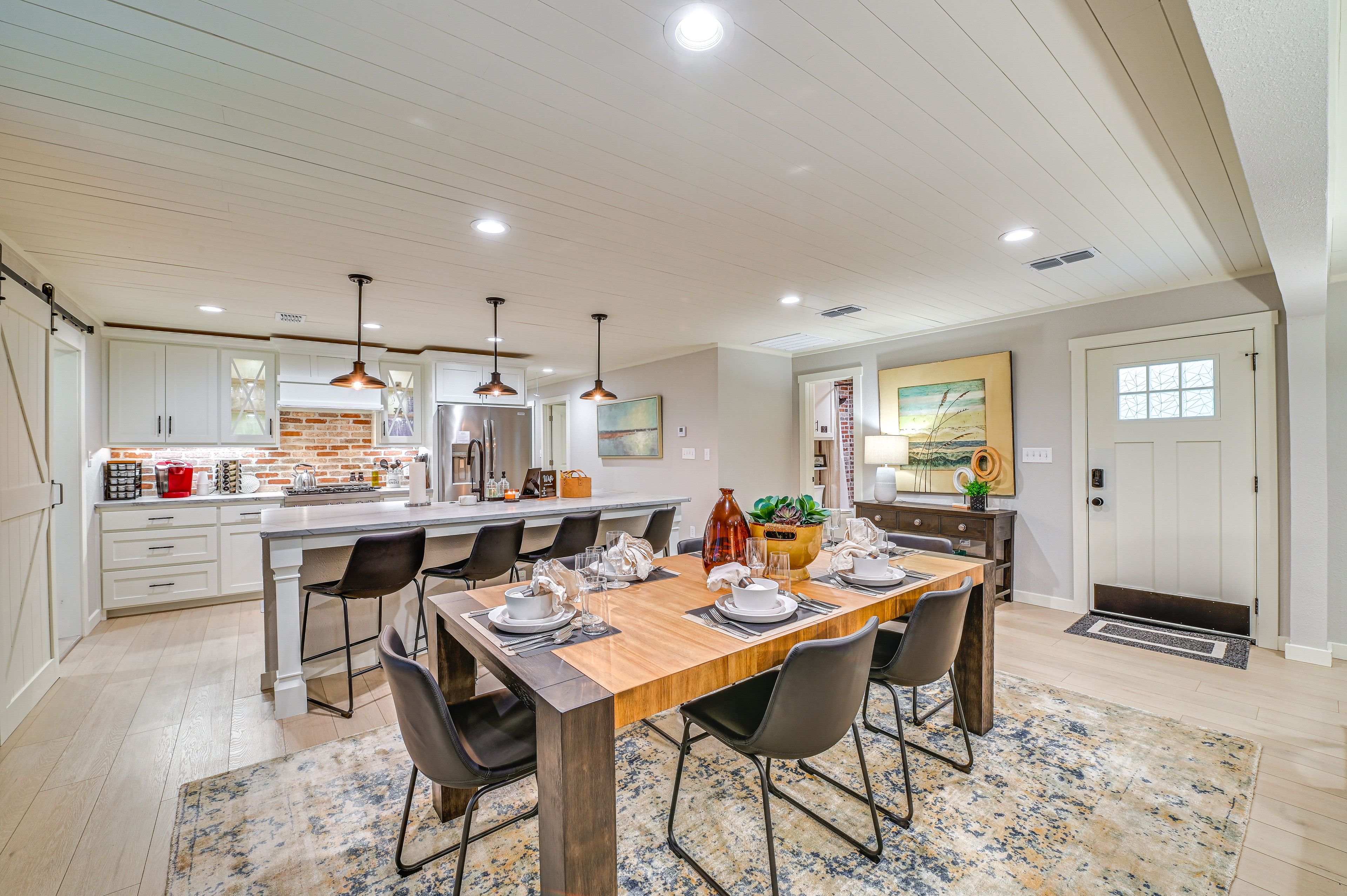Dining Room | Single-Story Home | Dishware/Flatware