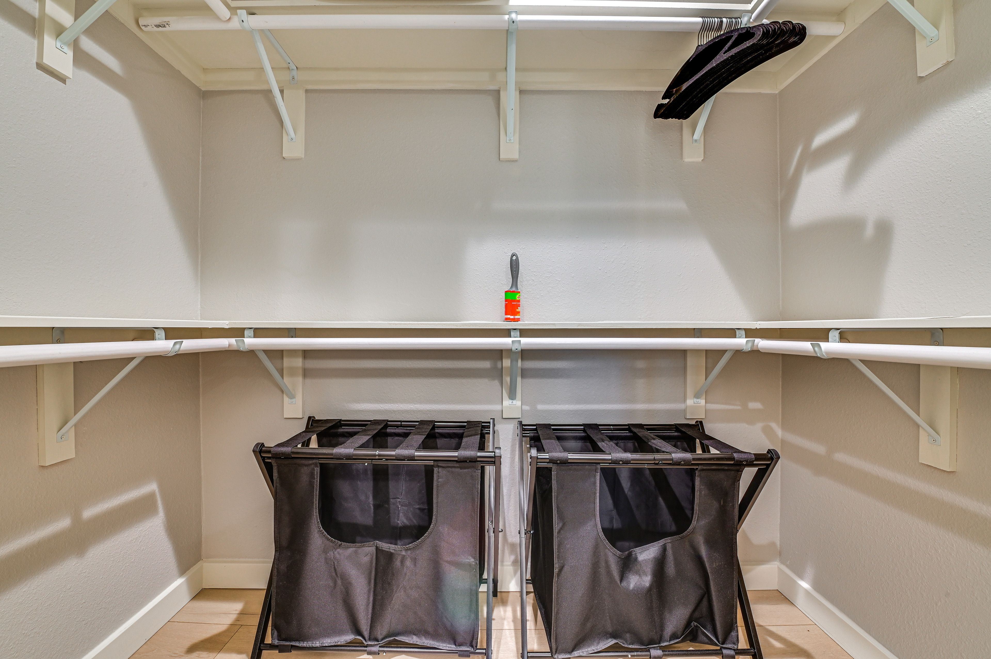 Closet w/ Hangers