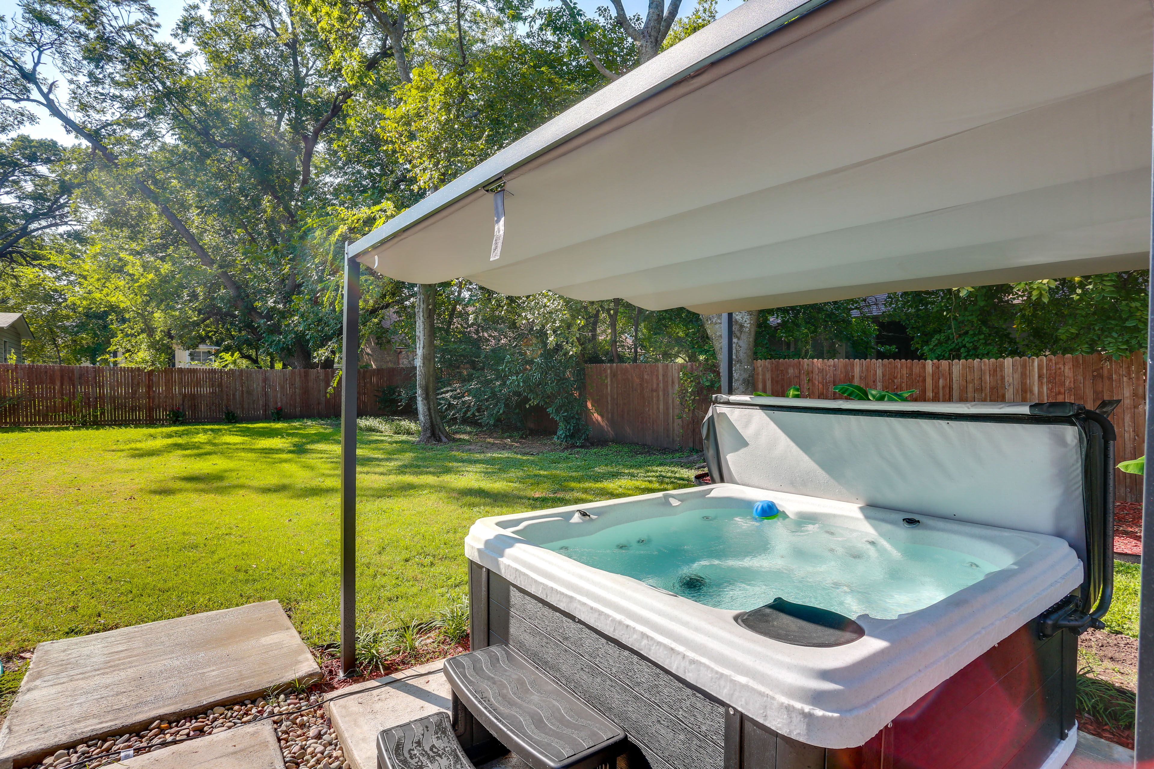 Backyard | Private Hot Tub