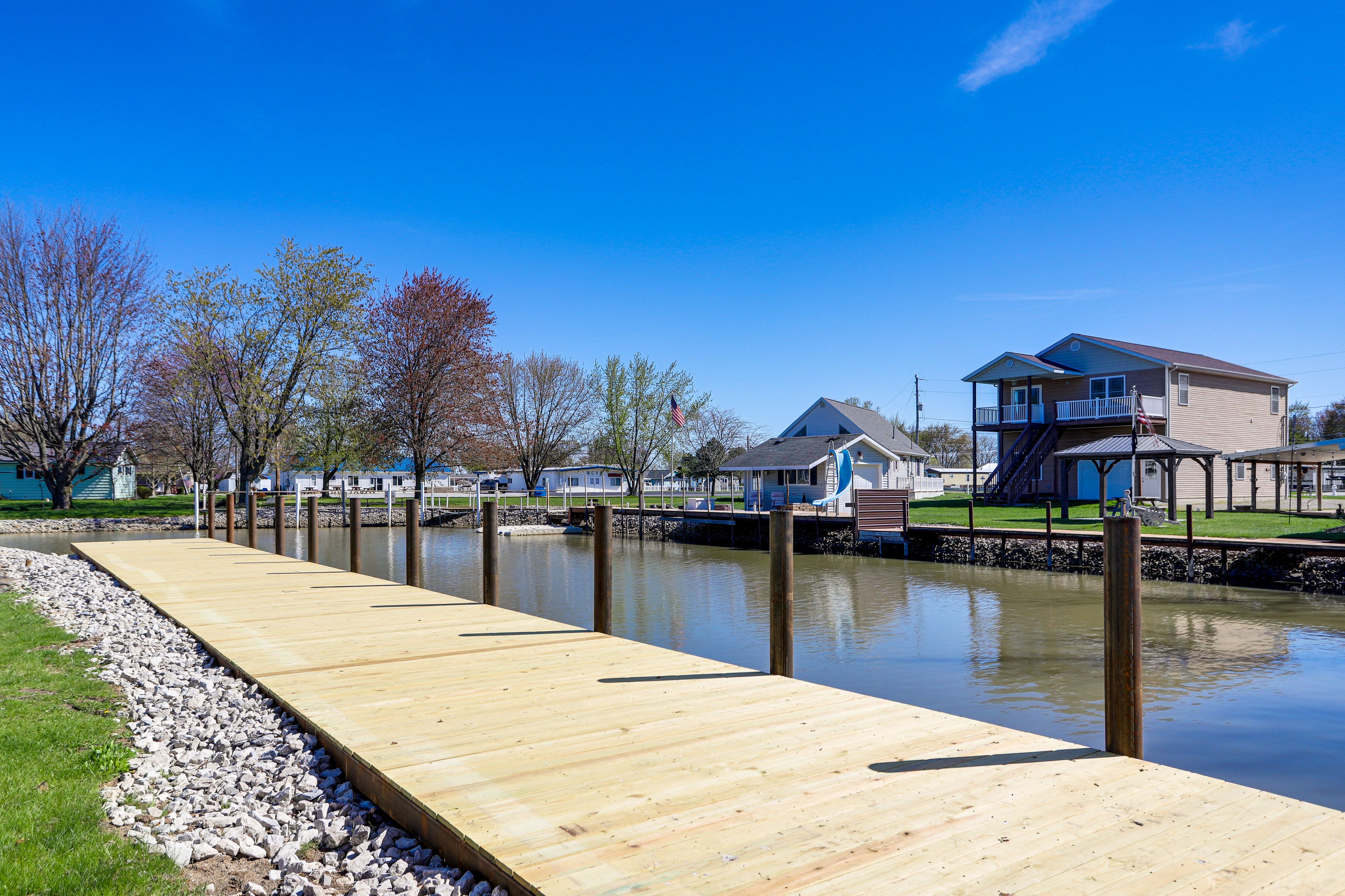 Dock