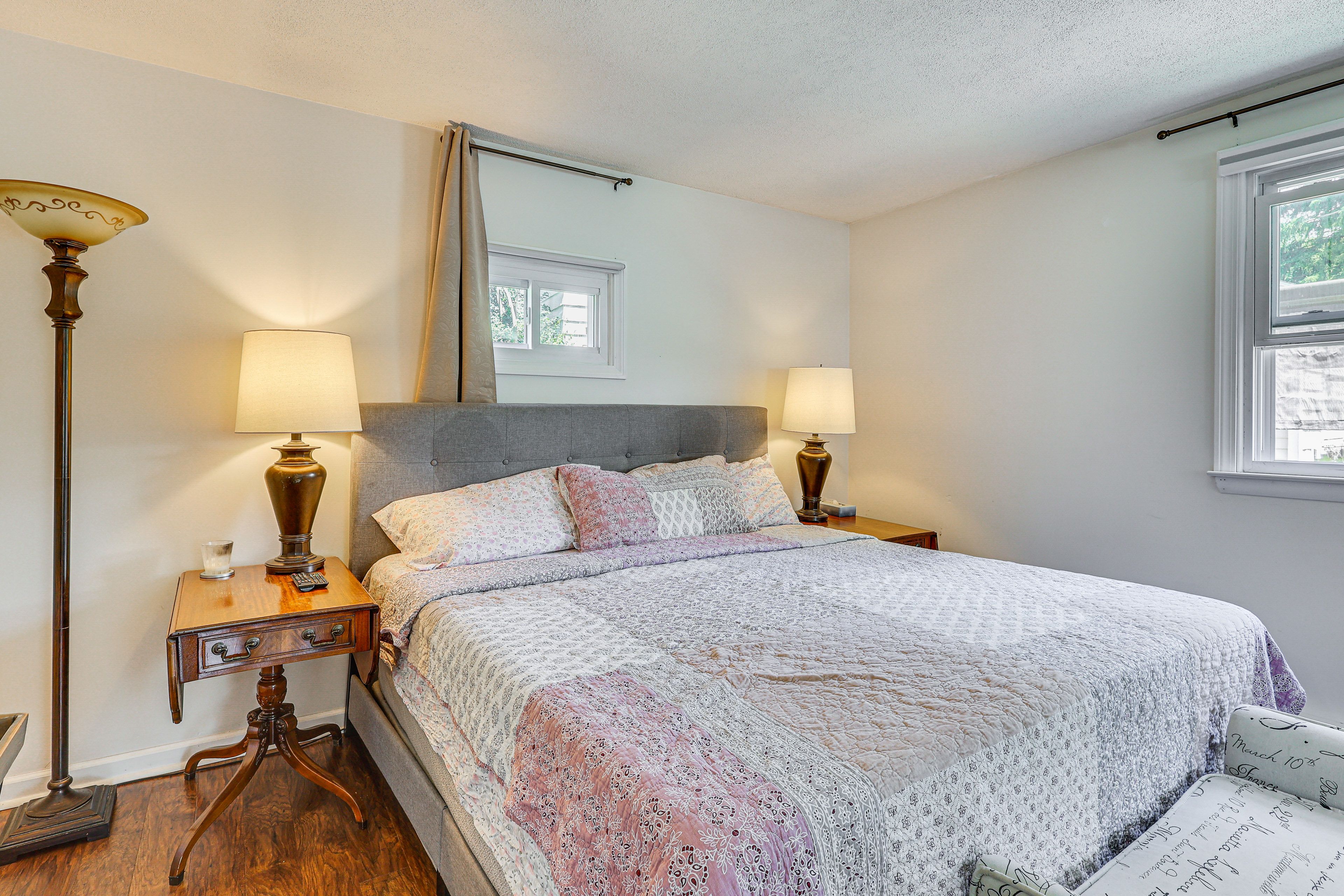 Bedroom 1 | King Bed | Linens Provided | 1st Floor