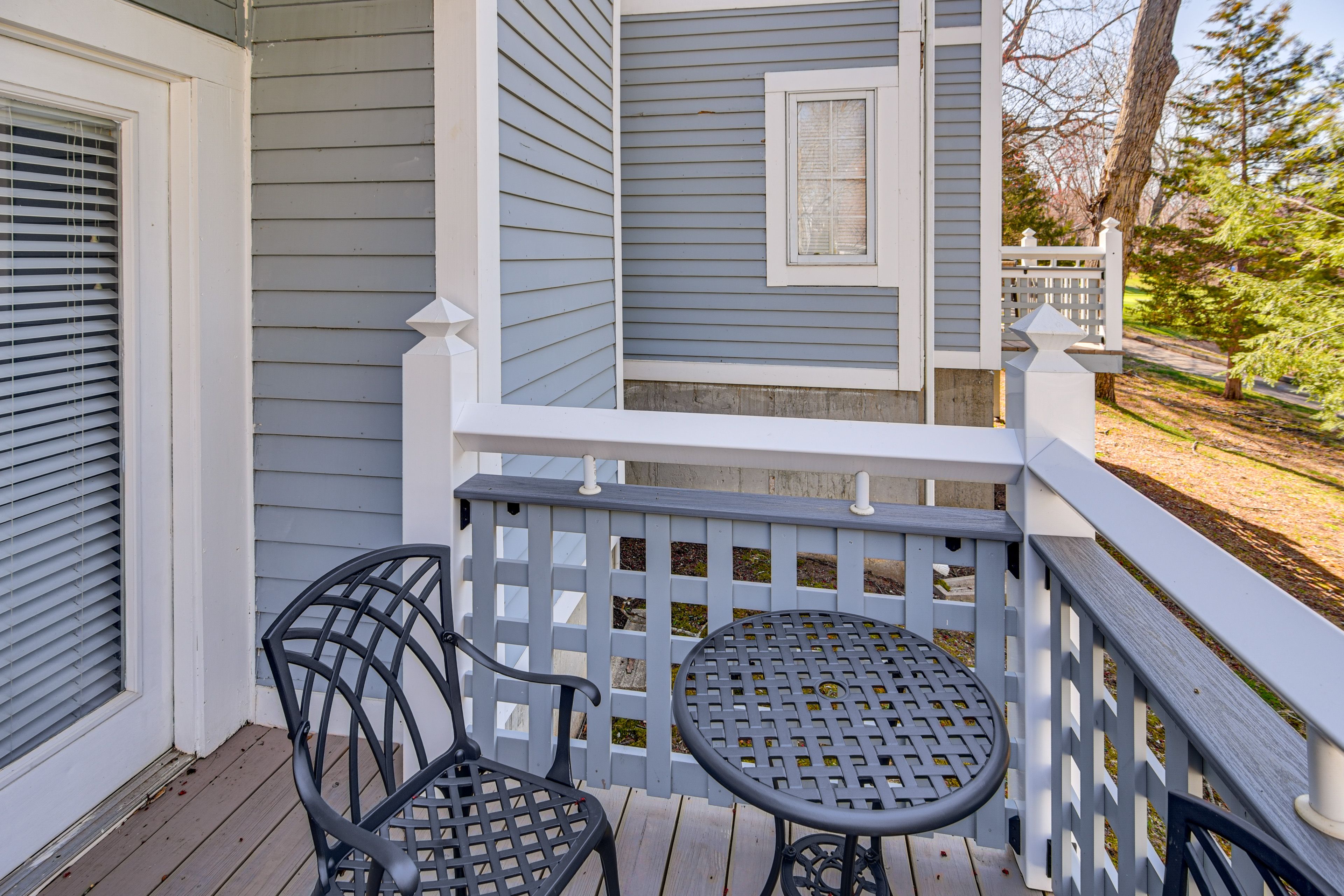Furnished Deck