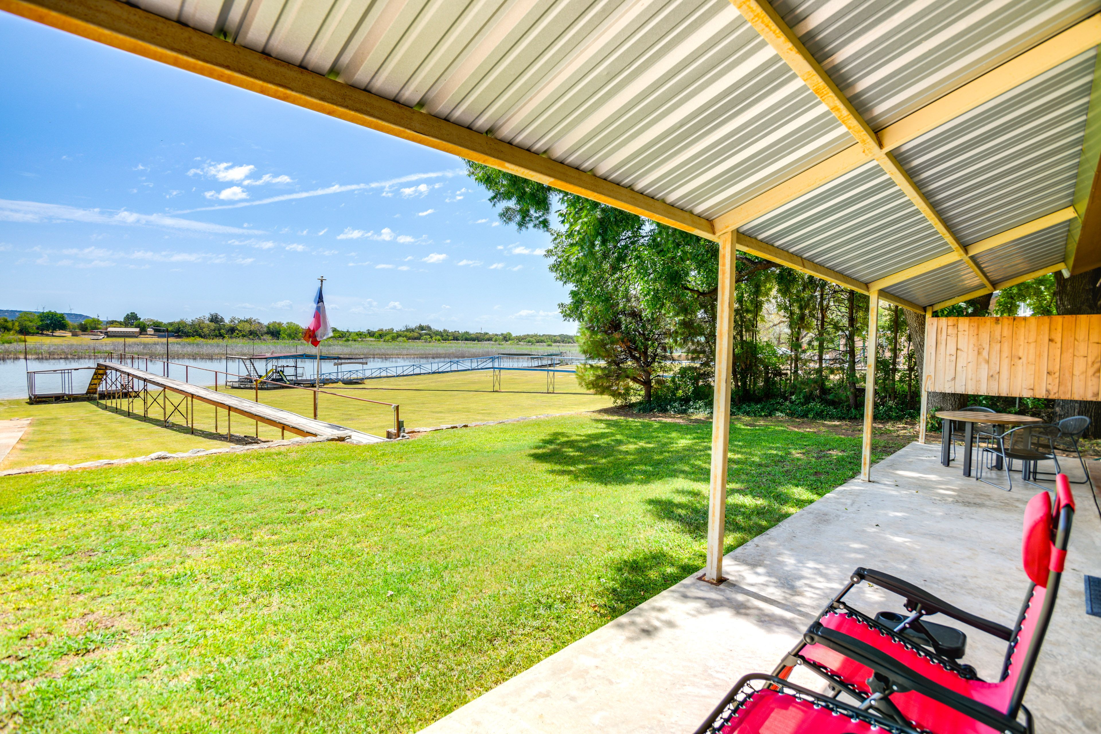 Covered Patio | Gas Grill