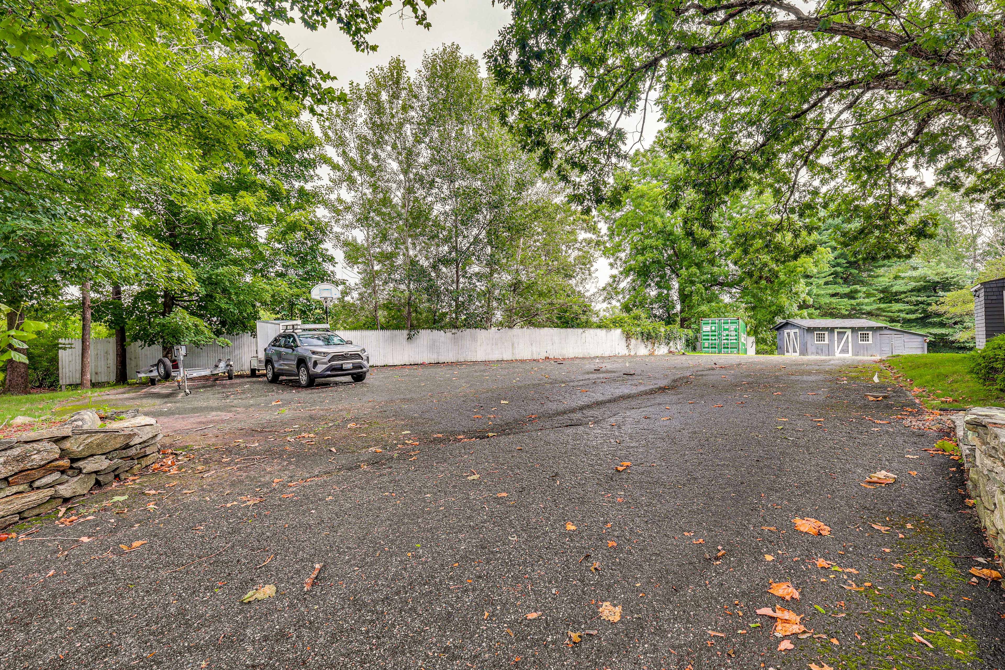 Parking | Driveway (10 Vehicles) | RV Parking Available On-Site