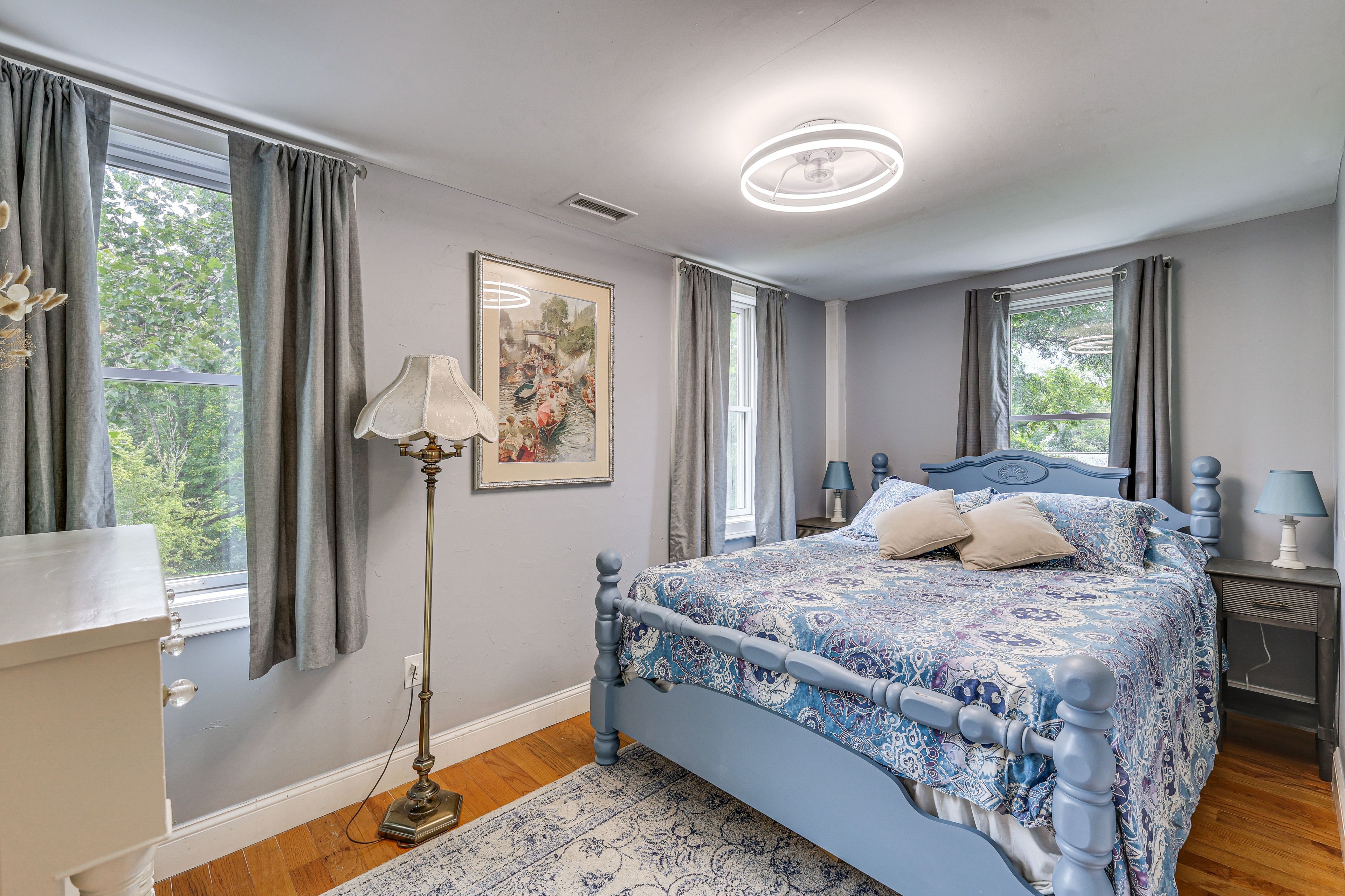 Bedroom 2 | 2nd Floor | Queen Bed