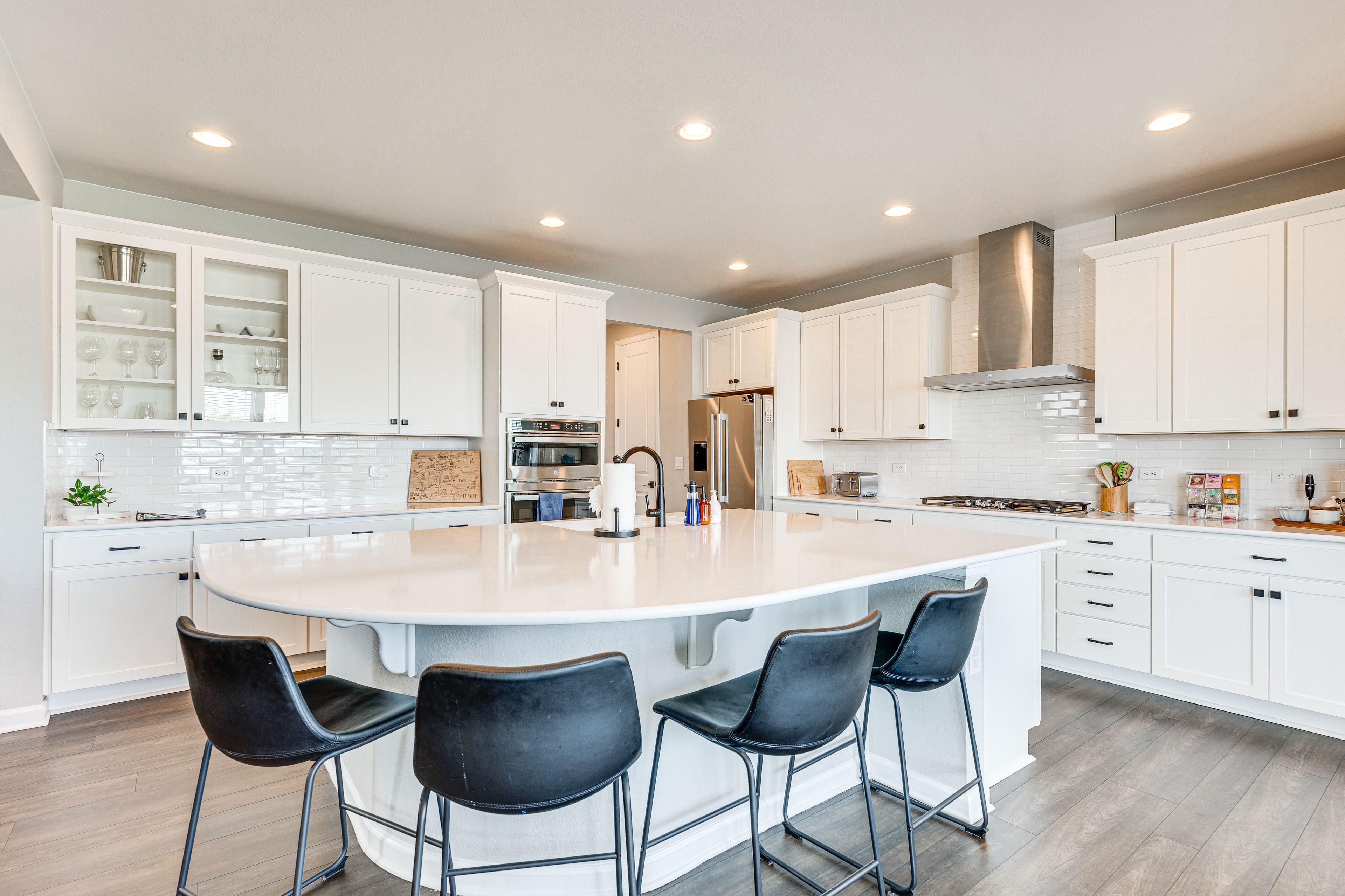 Kitchen | Cooking Basics | Breakfast Bar | Dishwasher | 1st Floor
