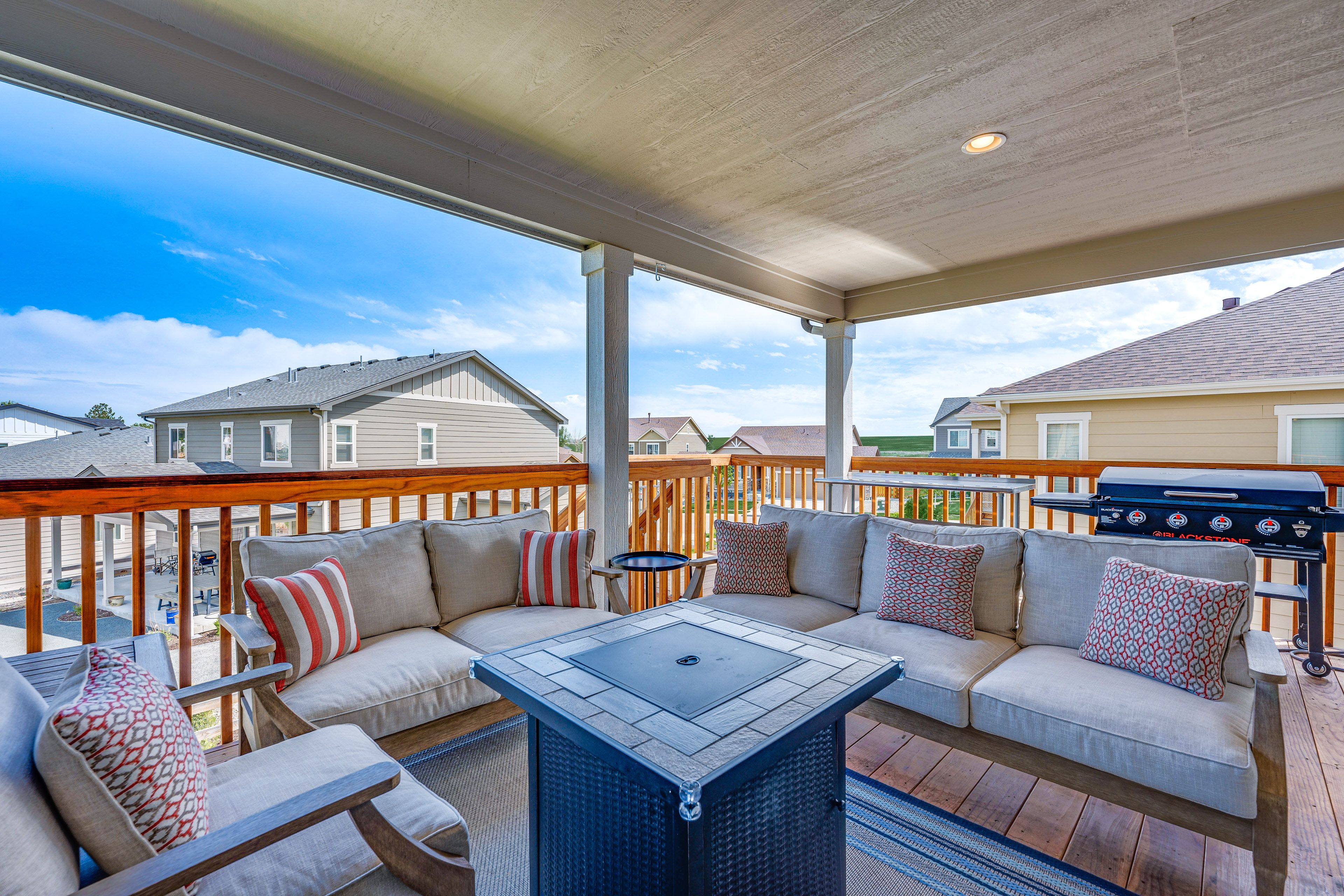 Deck | Outdoor Seating | Gas Fire Pit | Blackstone Grill