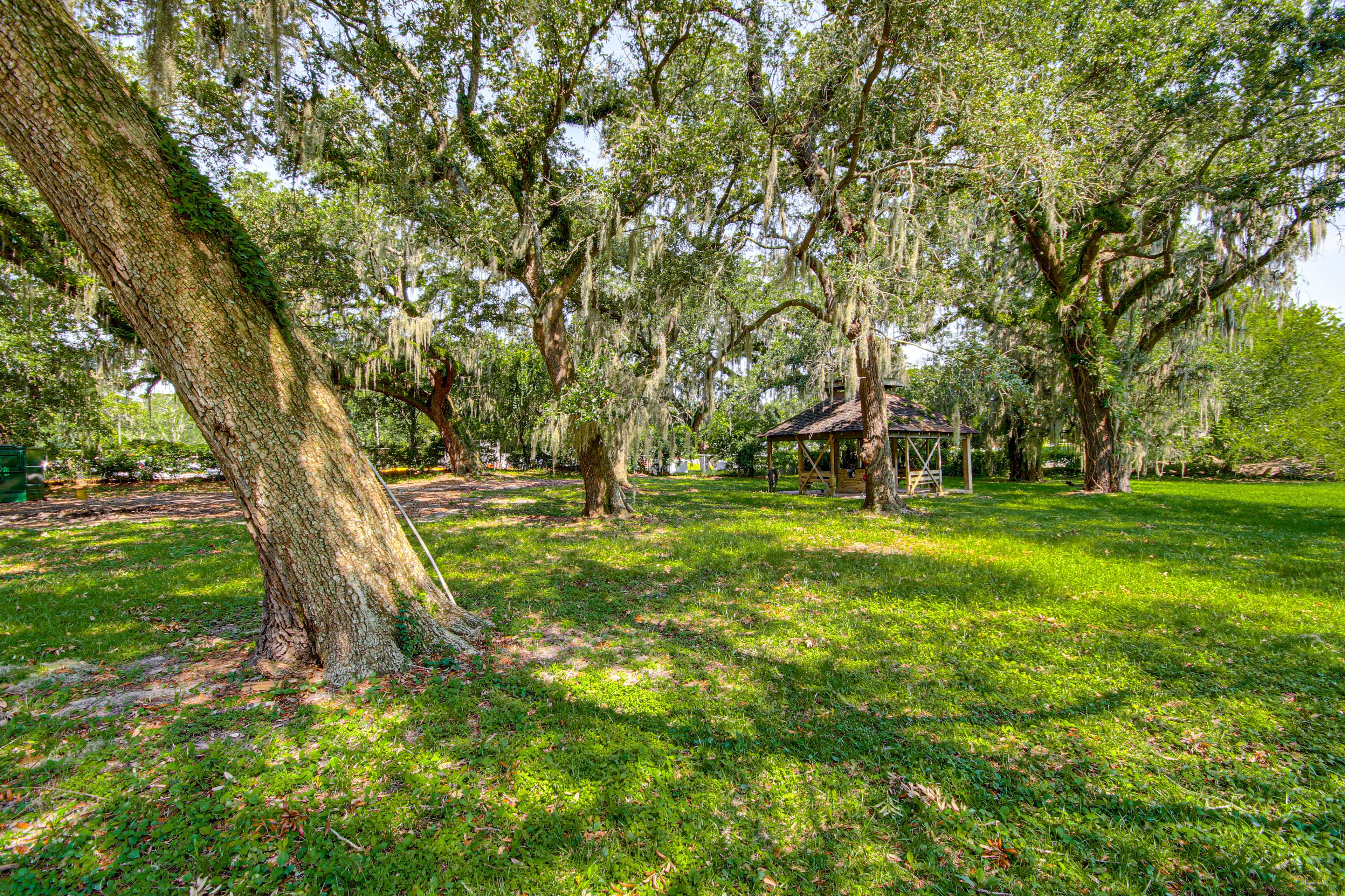 Community Grounds | Grilling Area | Tennis Court