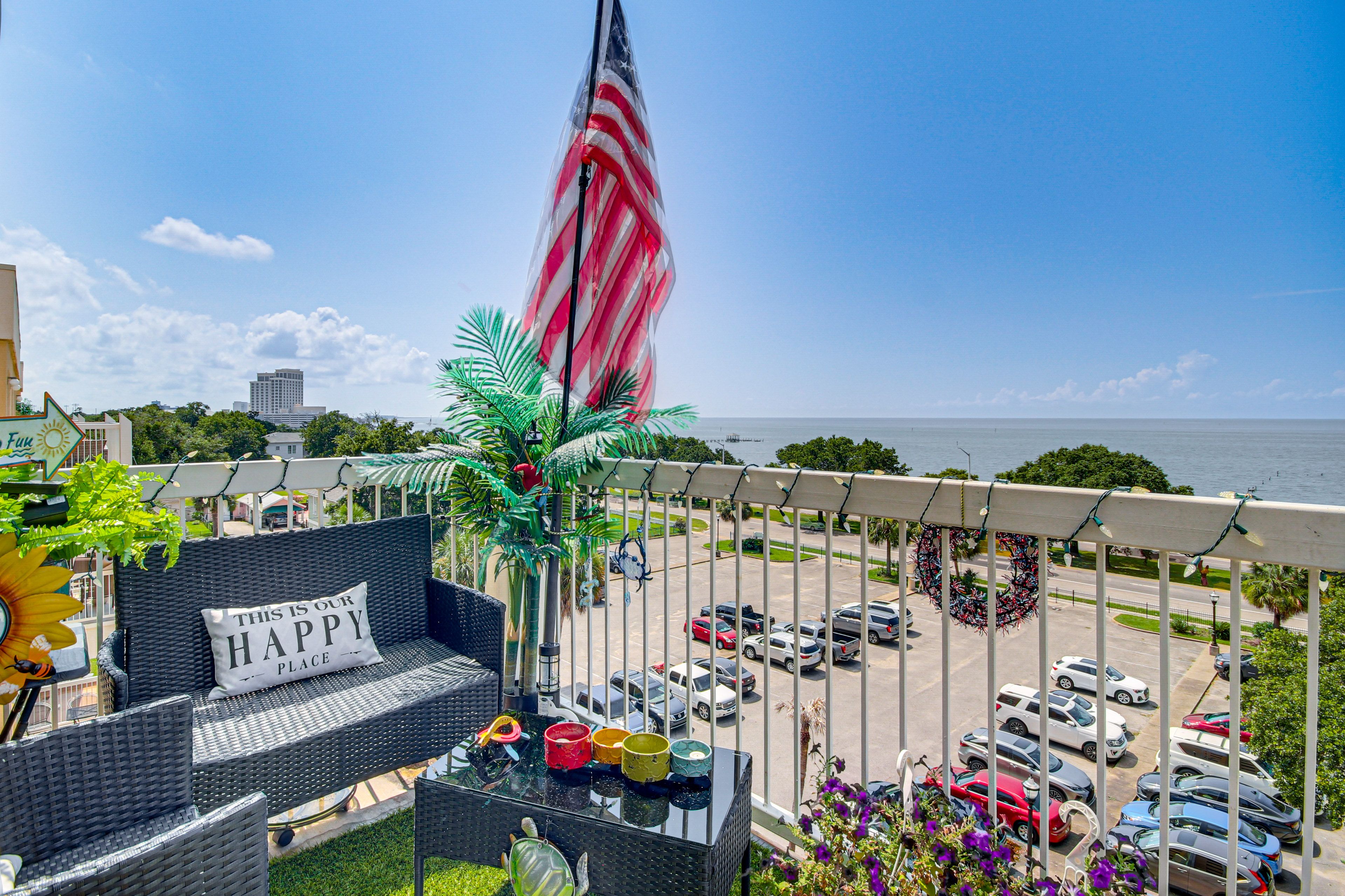 Private Balcony | Single-Story Condo | Seating | Ocean View