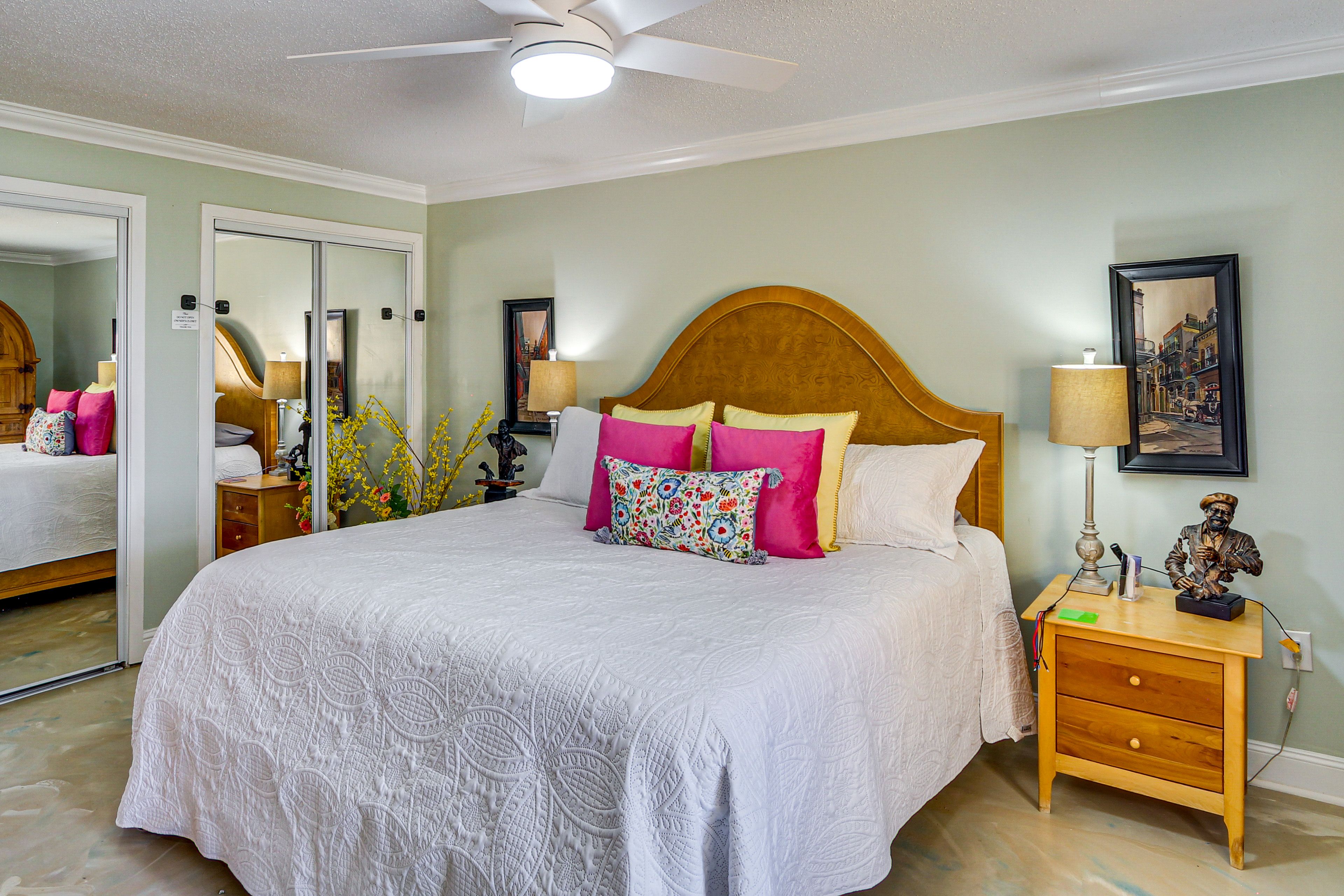 Bedroom 1 | King Bed | Linens Provided | Smart TV | Desk Workspace