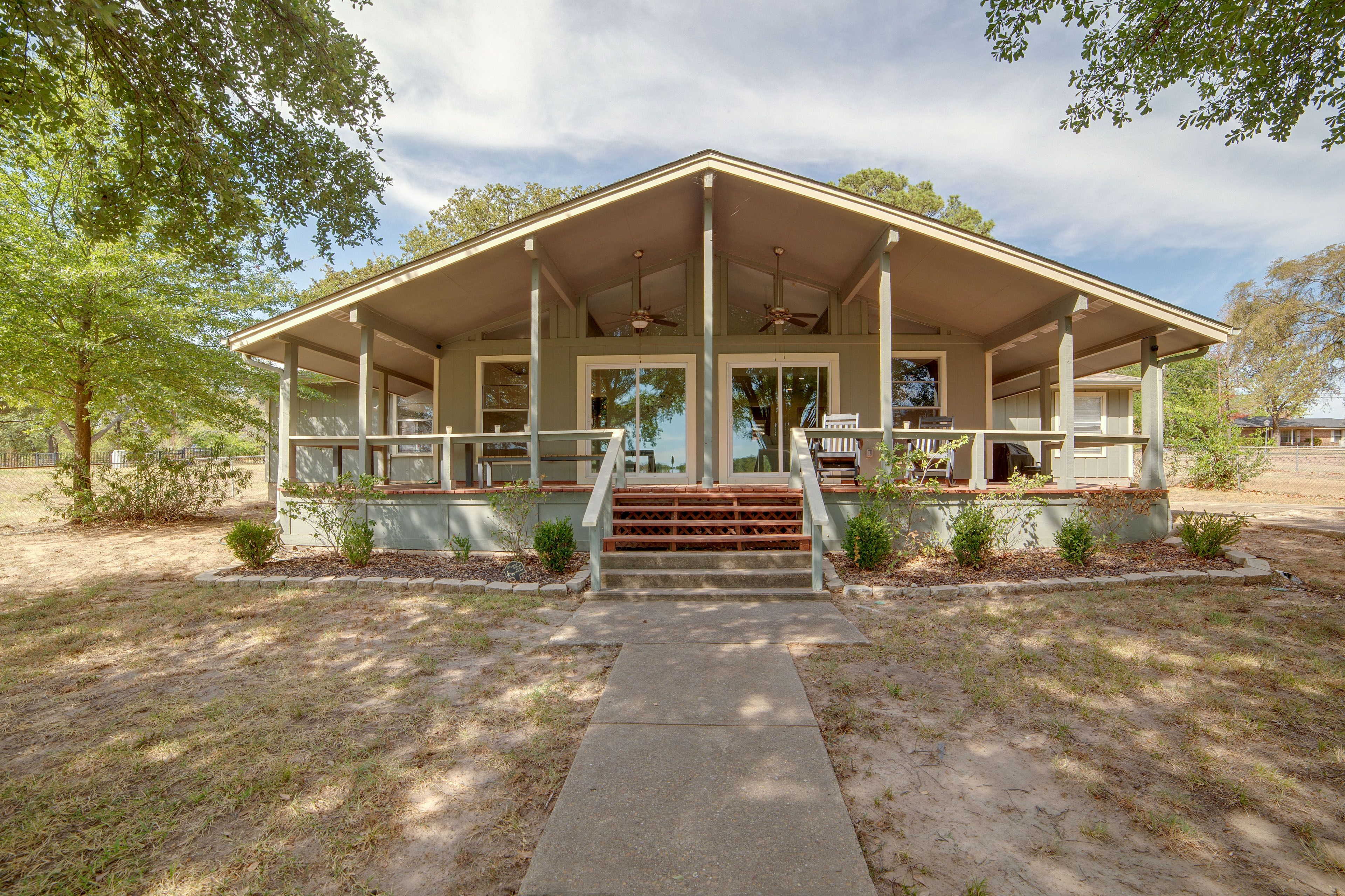Gun Barrel City Vacation Rental | 3BR | 2BA | Step-Free Entry | 1,400 Sq Ft