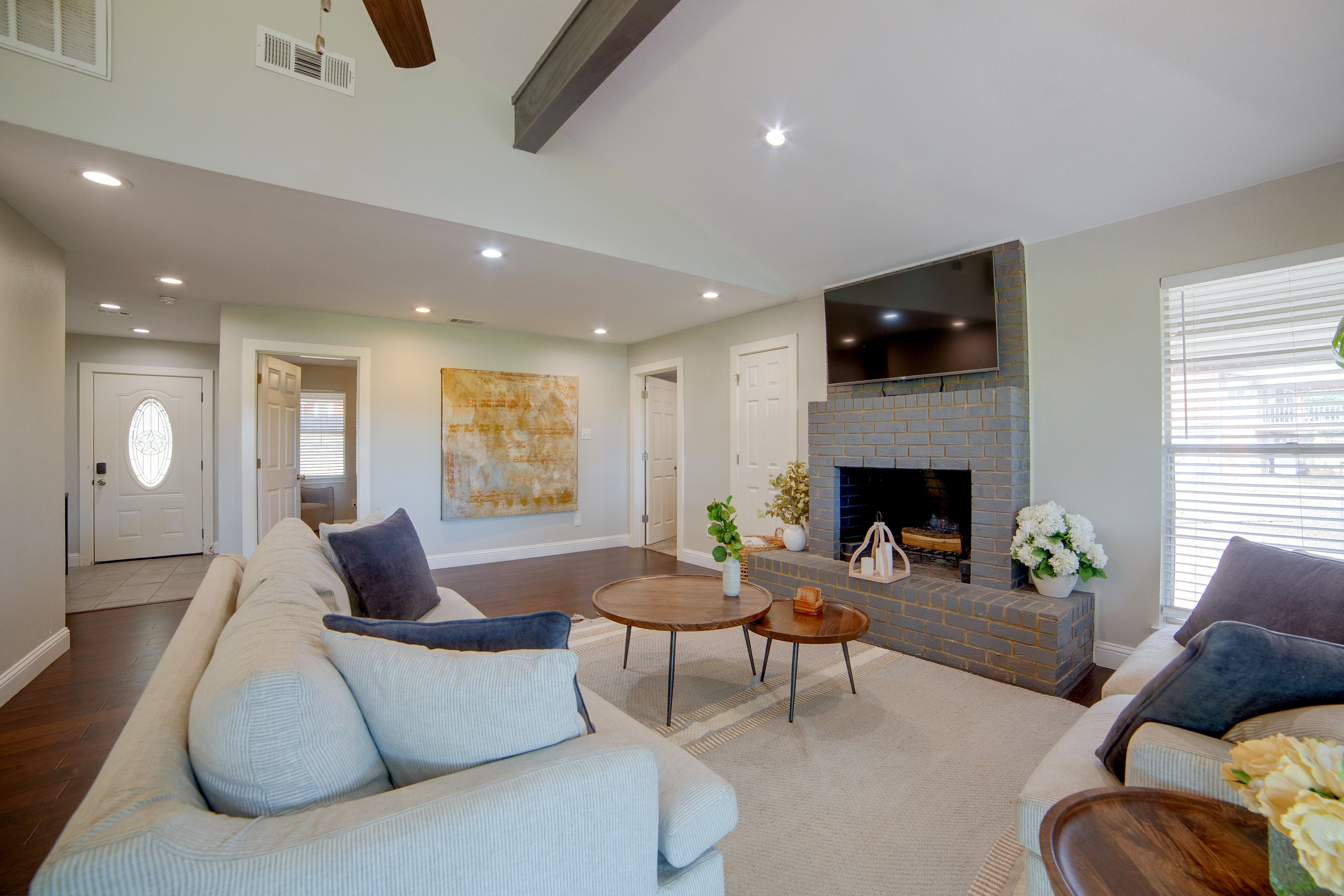 Living Room | Queen Sleeper Sofa