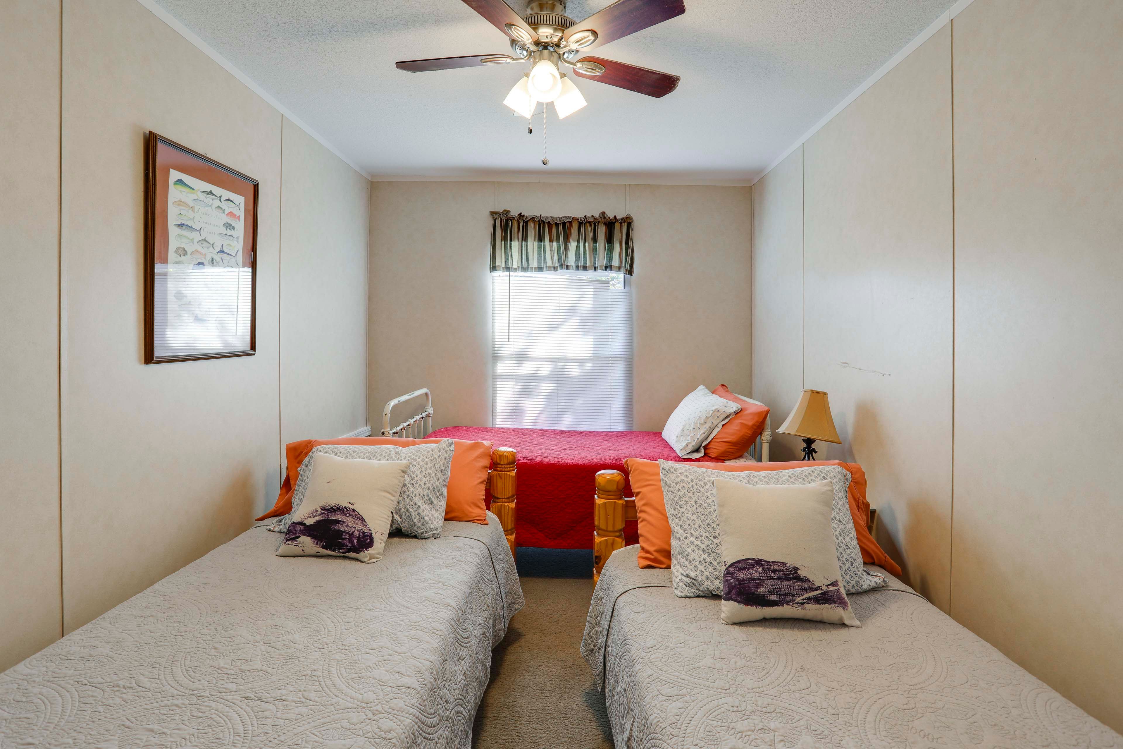 Bedroom 3 | 3 Twin Beds