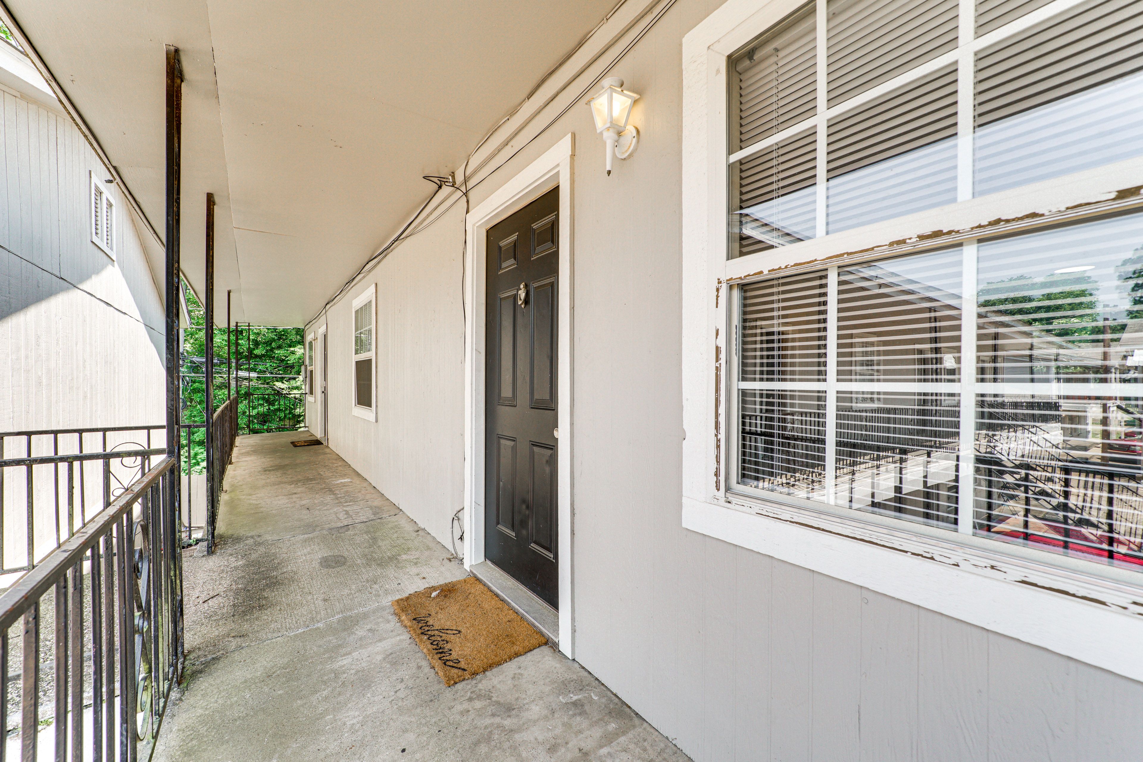 Property Exterior | Free Street Parking