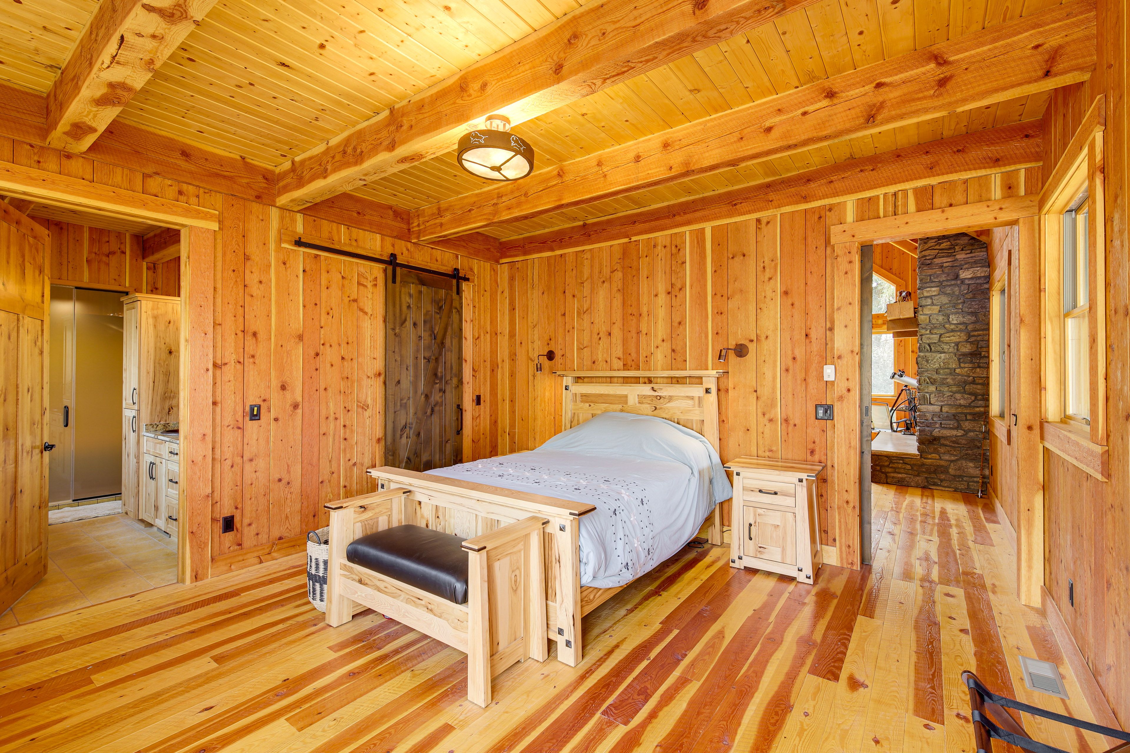 Bedroom 1 | Main Level | Queen Bed | Linens Provided