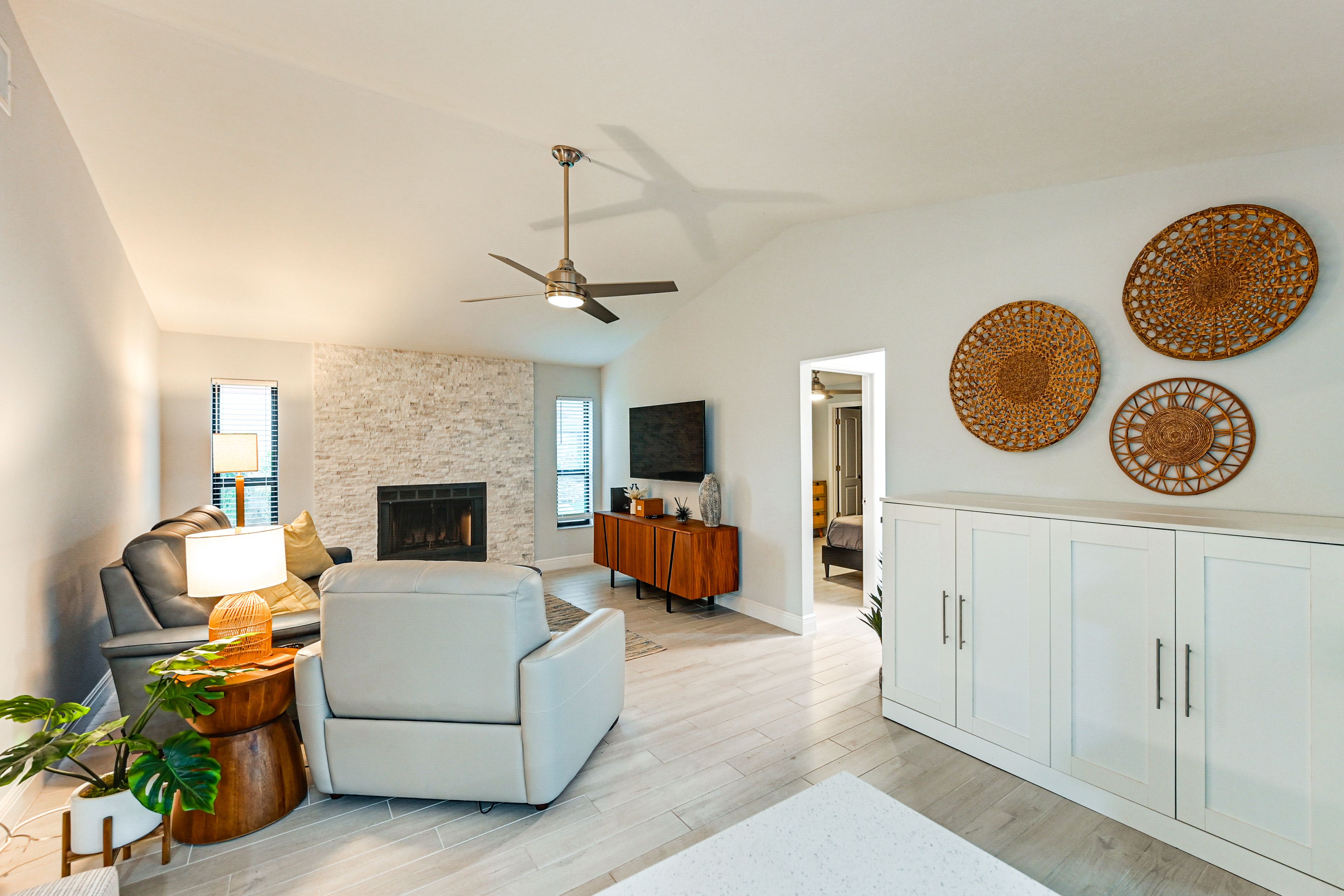 Living Room | Queen Sleeper Sofa | Queen Murphy Bed