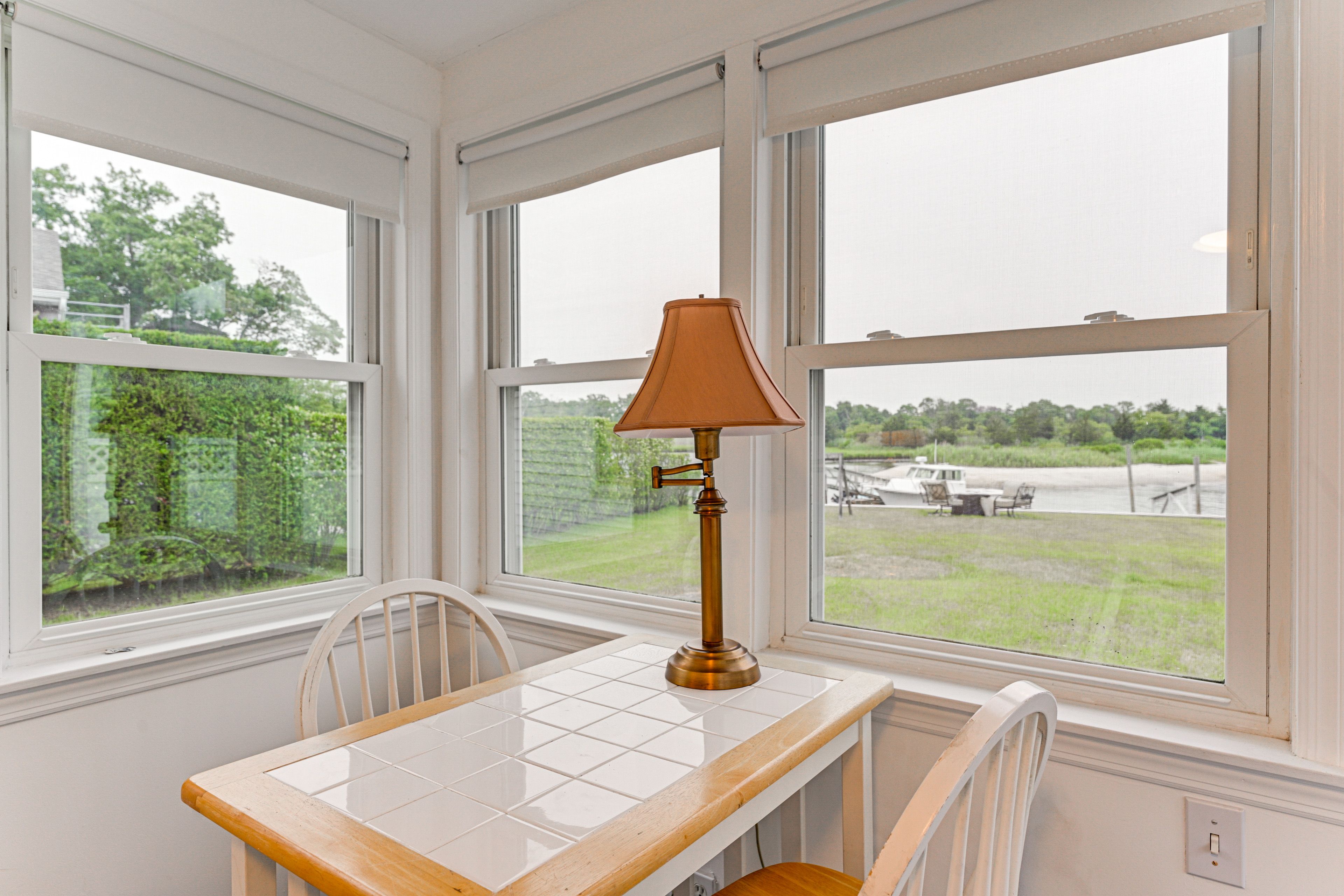 Dining Area | Dishware & Flatware Provided