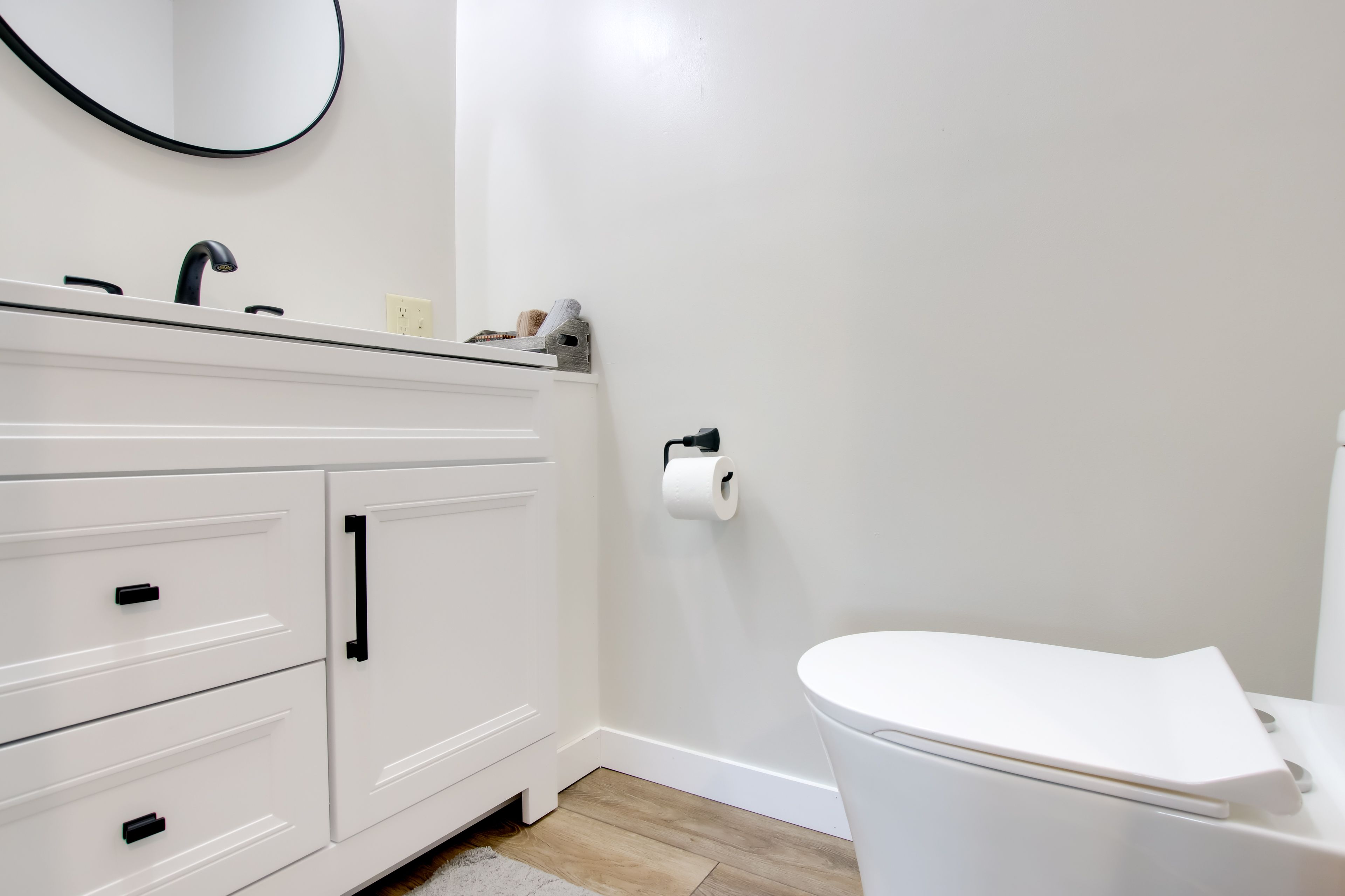 En-Suite Half Bathroom | 2nd Floor