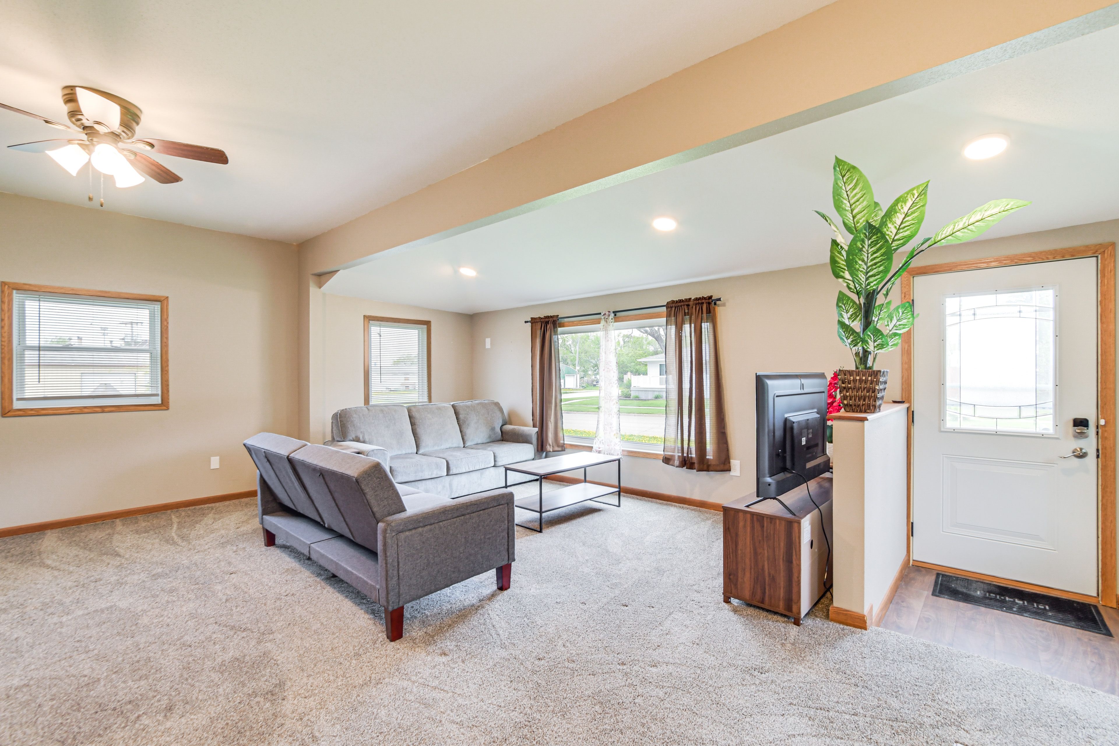 Living Room | Full Futon | 1st Floor