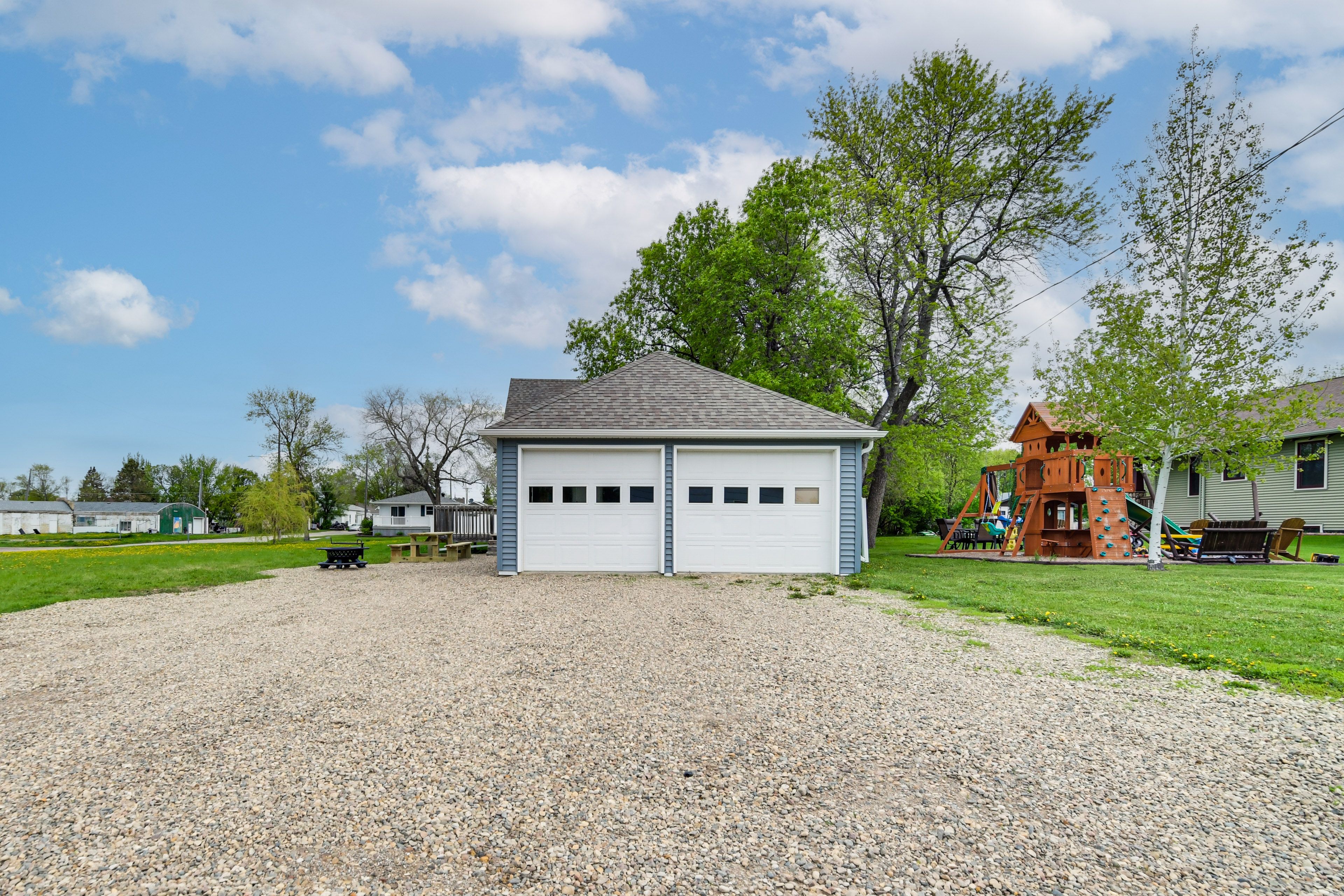 Parking | Garage (2 Vehicles) | Driveway (2 Vehicles) | Free Street Parking