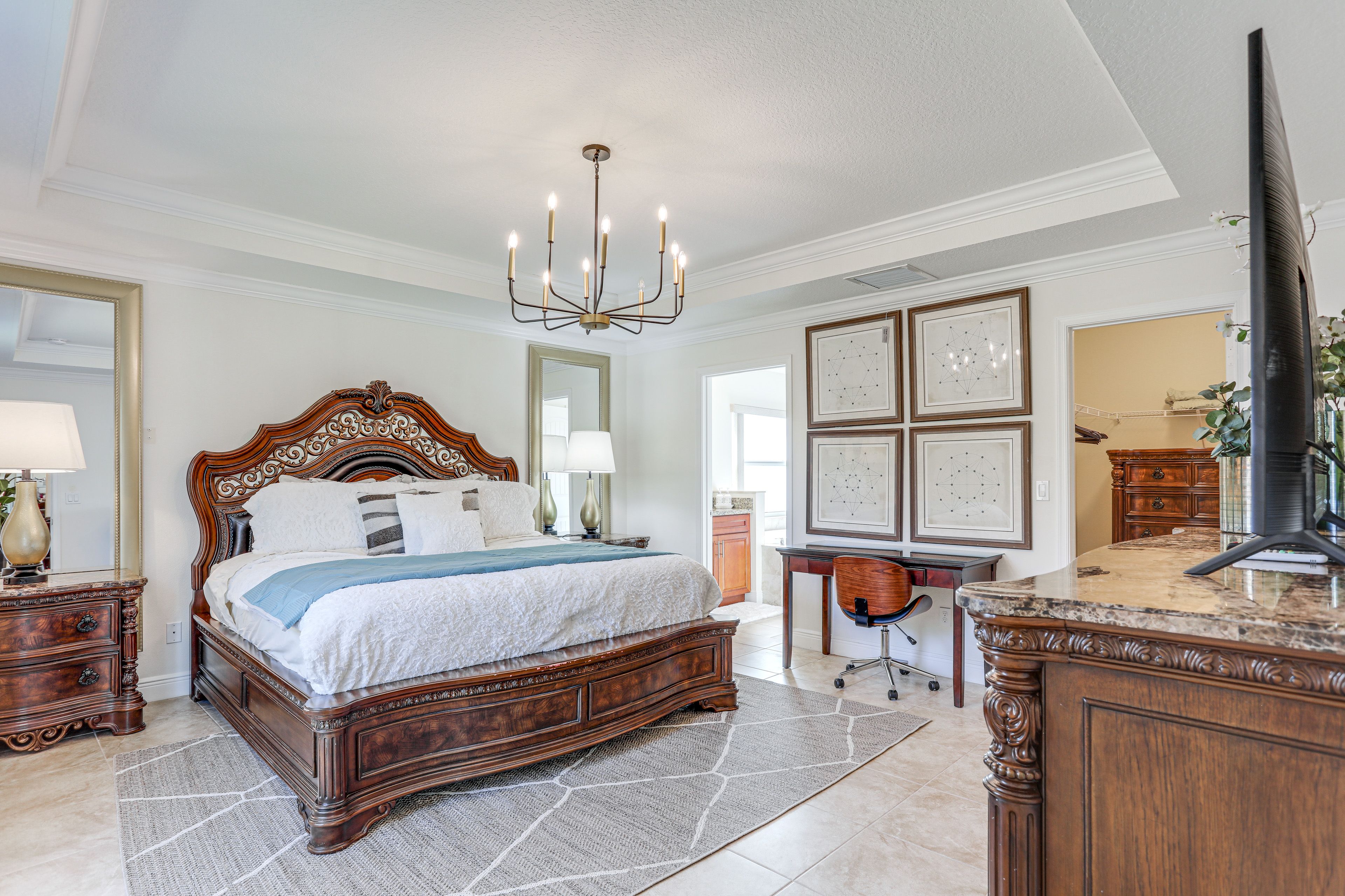 Bedroom 1 | King Bed | Linens Provided | En-Suite Bathroom | Walk-In Closet