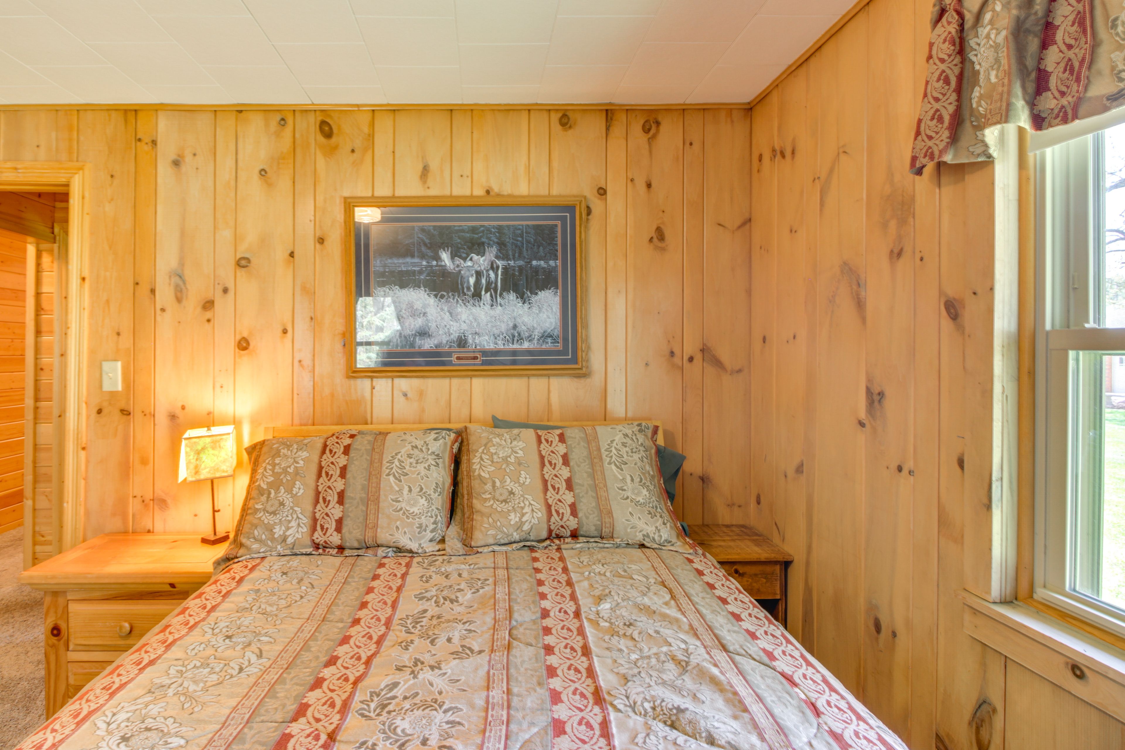 Bedroom 2 | Queen Bed | Main Level
